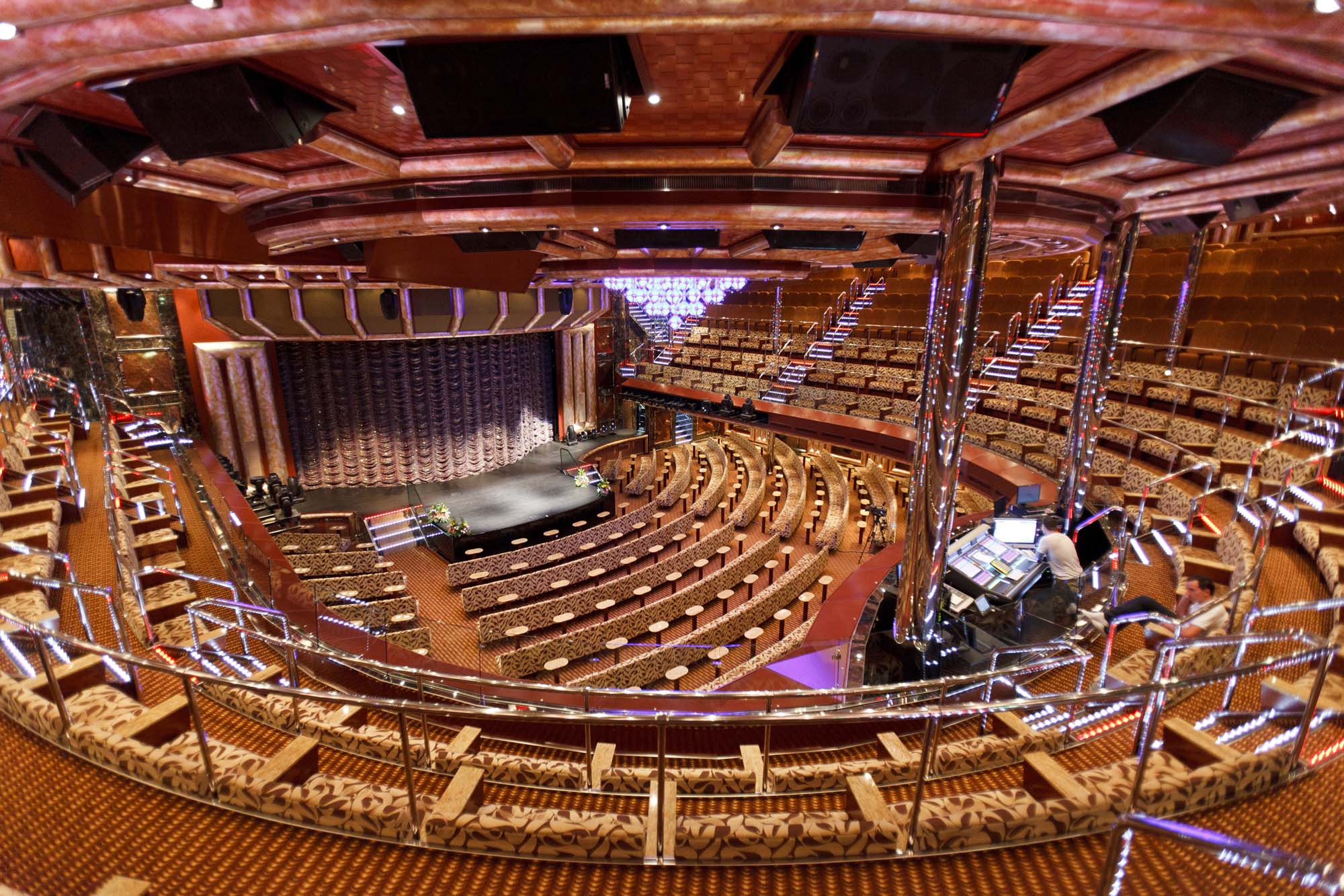 Underholdning på Costa Favolosa