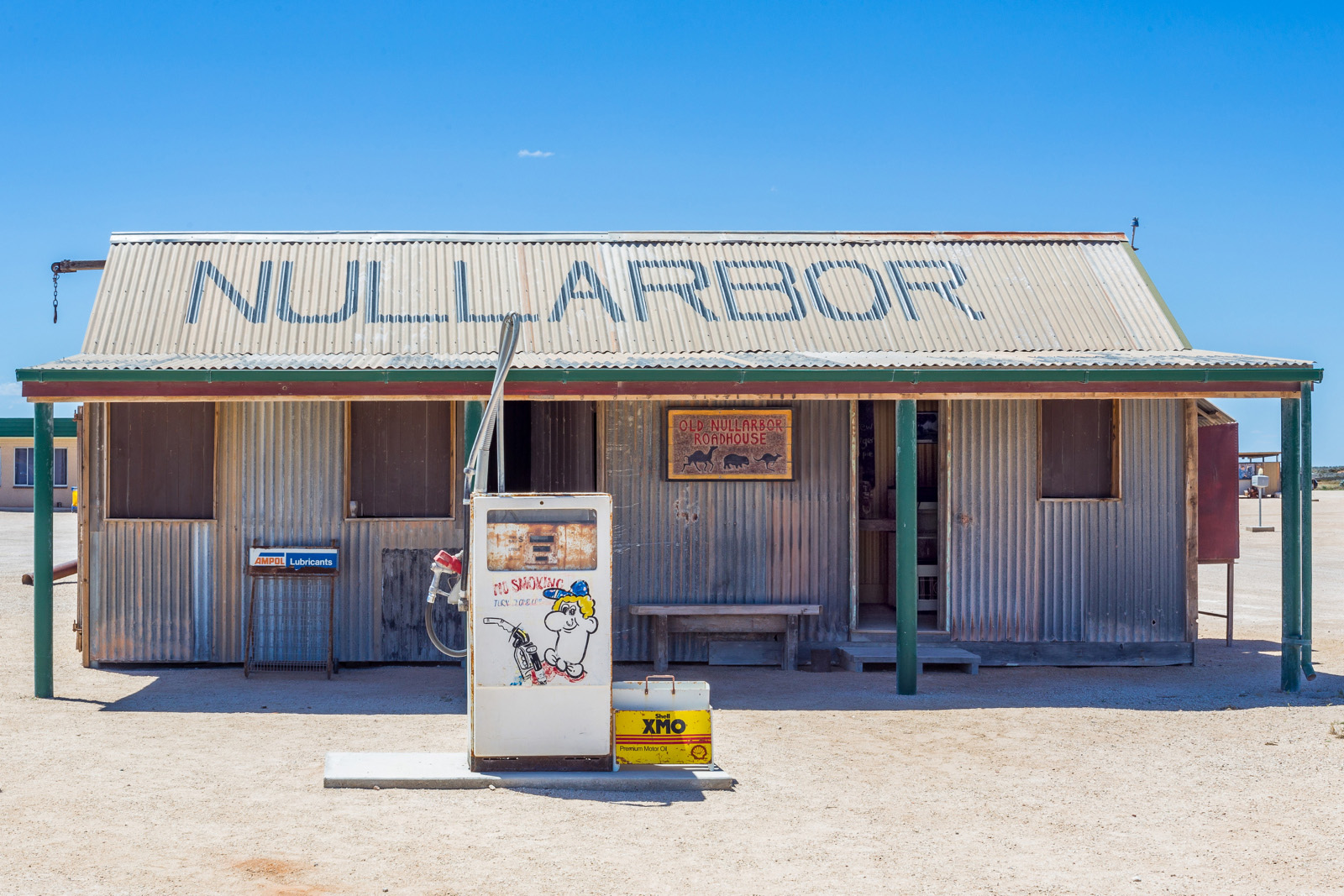 Det gamle roadhouse i Nullarbor (Foto: Michael Waterhouse & Tourism Australia)