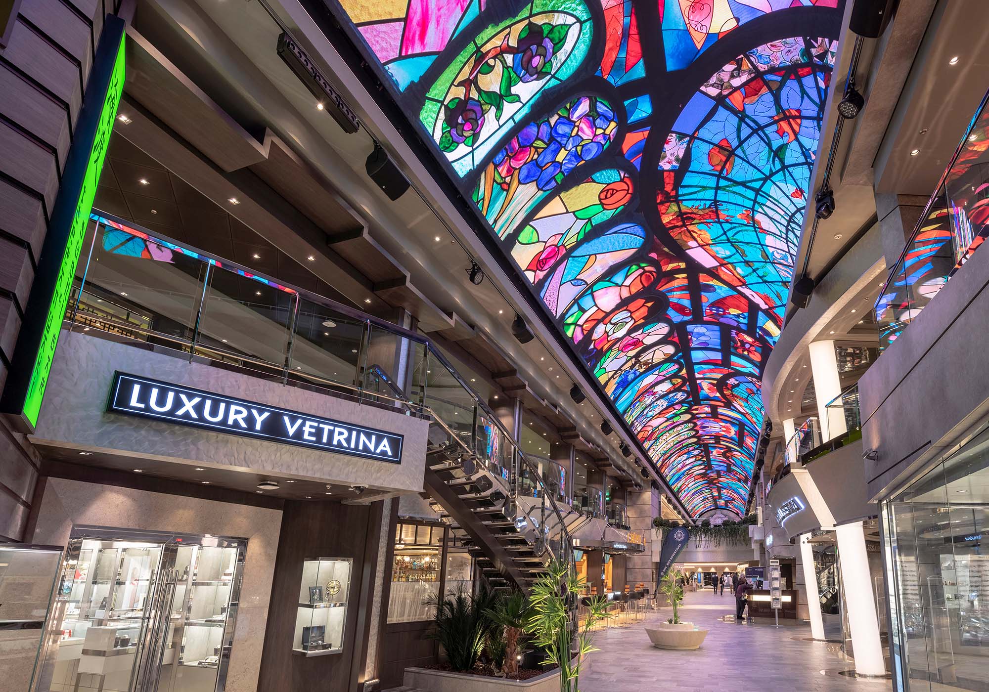 Promenaden i midten af skibet