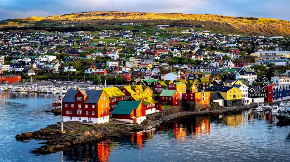 I har base i Færøernes hyggelige hovedstad, Tórshavn