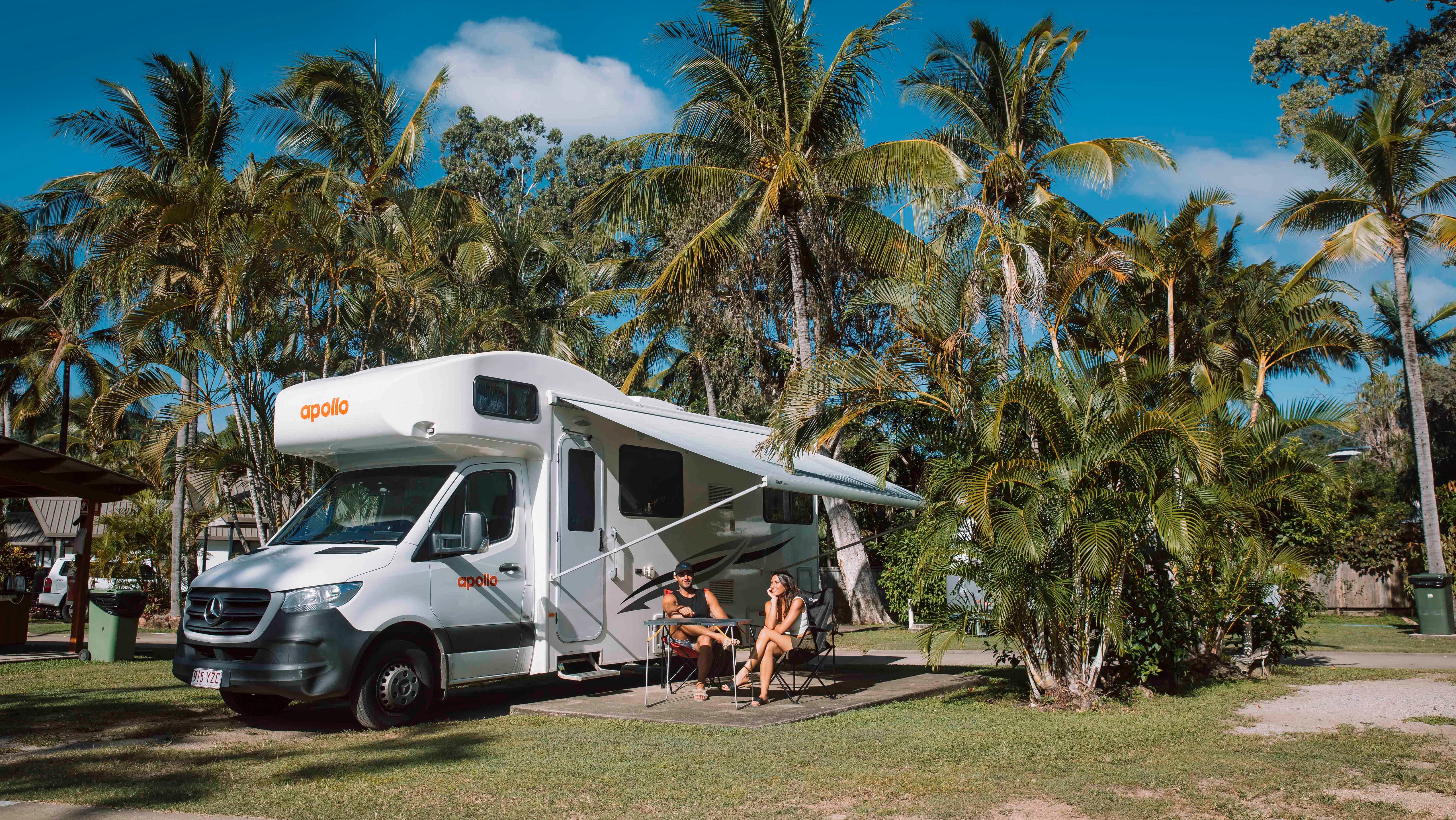 Apollo autocamper på campingplads i Queensland i Australien