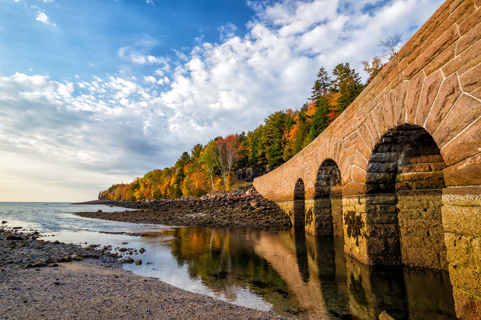 Granitbroen på Park Loop Road i Otter Cove - Acadia National Park
