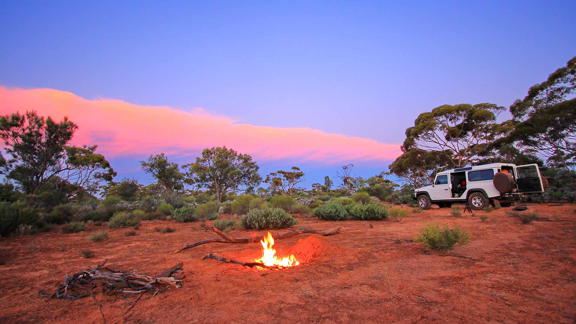 Glæd jer til at overnatte og sidde omkring bål i den australske outback