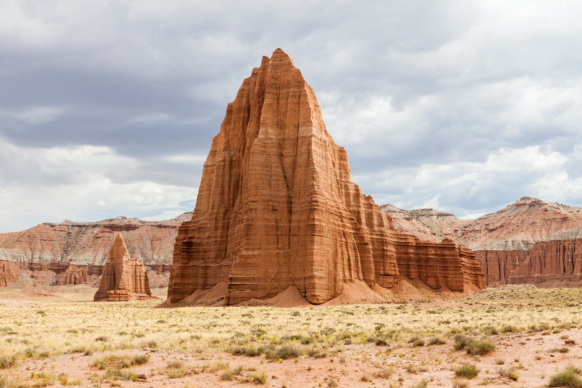 usa-utah-capitol-reef-np-cathedral-valley-shutterstock-247053679