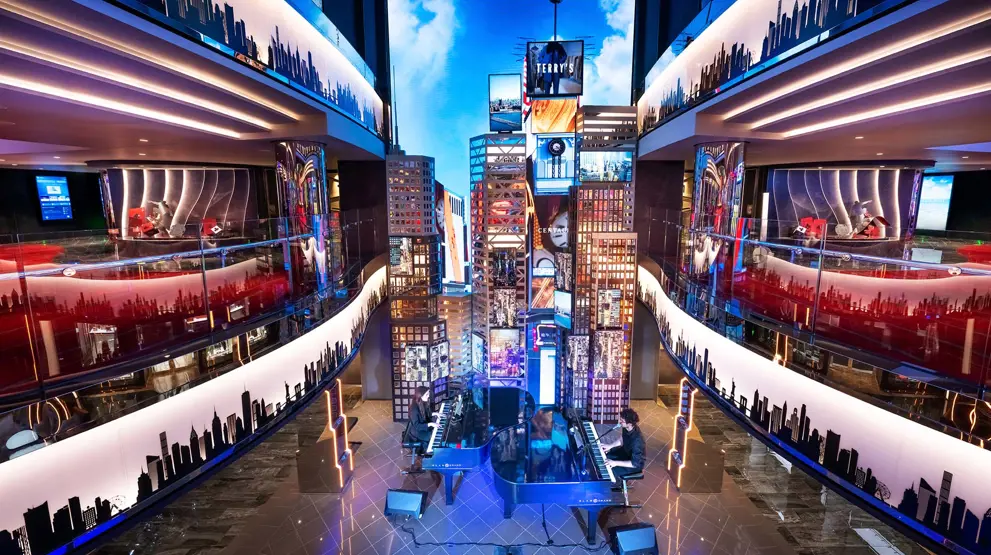 Pladsen Times Square i skibets midte