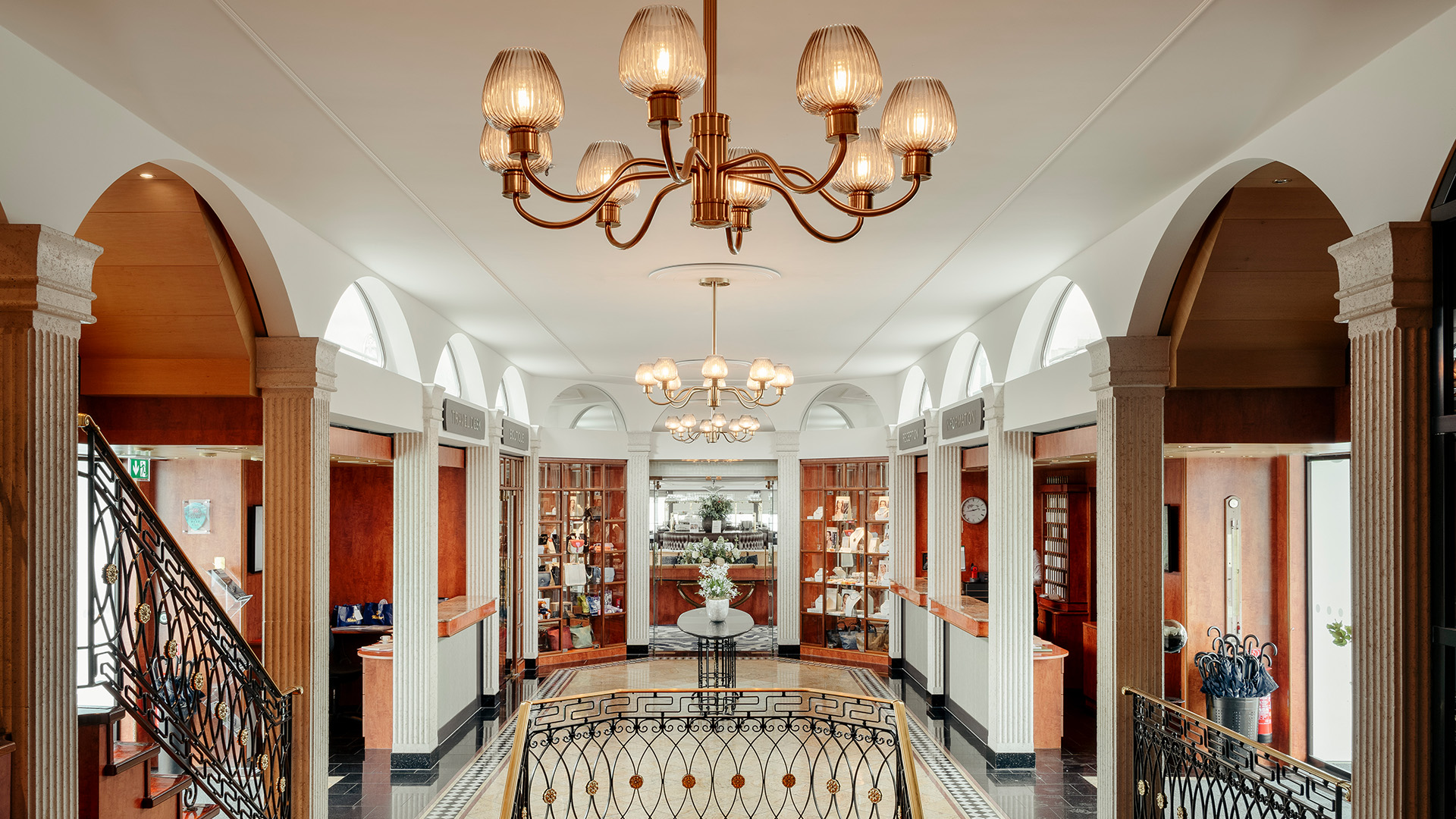 Glæd jer til et ophold på moderne skibe med luksuriøse omgivelser