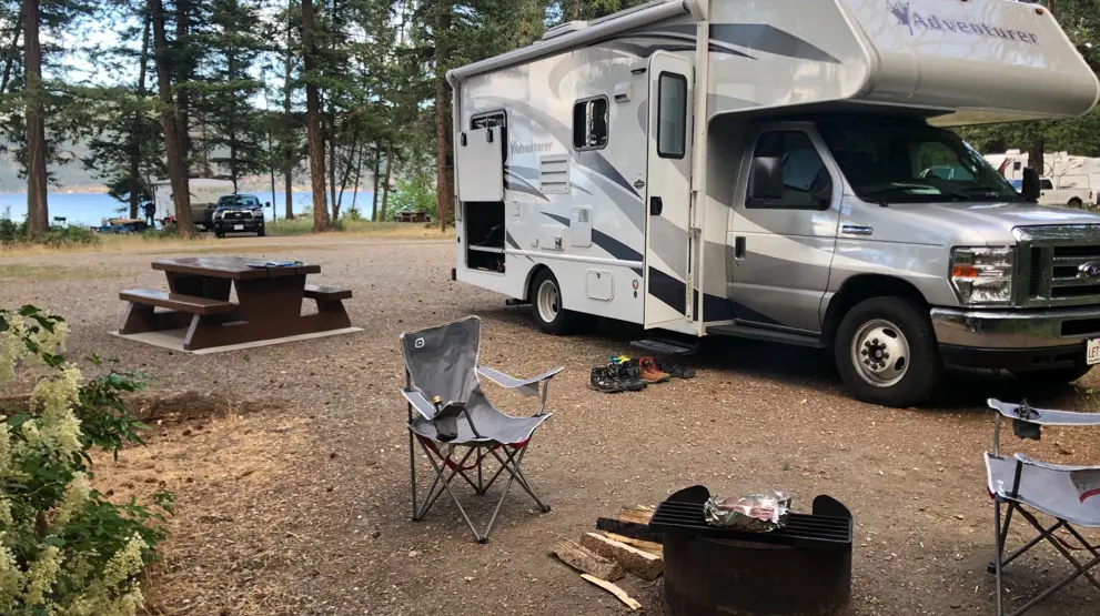 Camping i Fraserway C-type autocamper i Canada