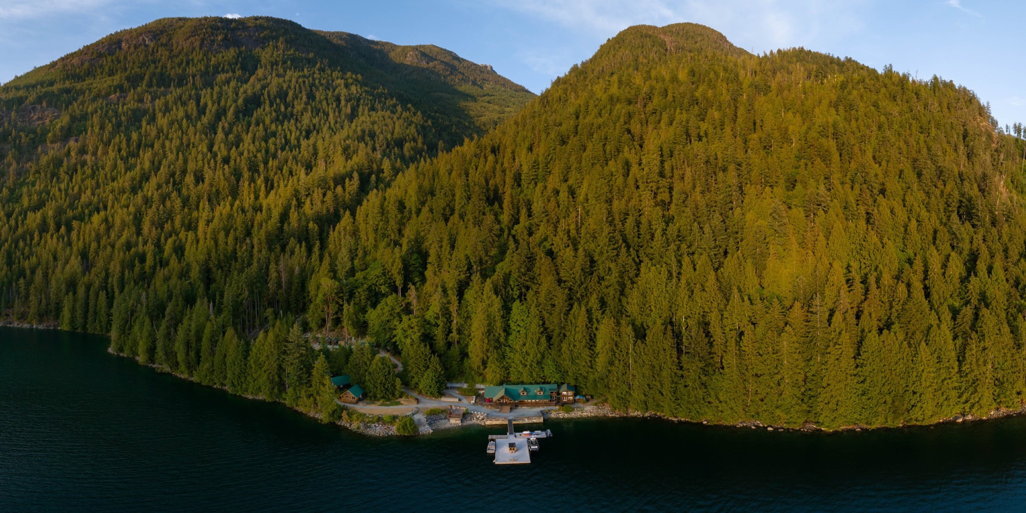 Bo midt i naturen på Klahoose Wilderness Resort i British Columbia, Canada