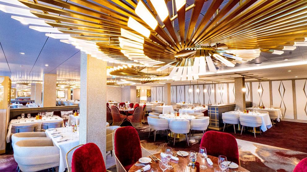 Cyprus restauranten. En af fire hovedrestauranter ombord Celebrity Edge