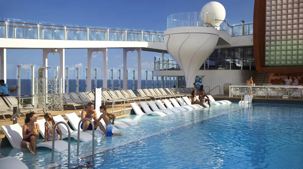 Krydstogt i Middelhavet kan byde på alt fra familieferie til luksus for to | Foto: Celebrity Cruises