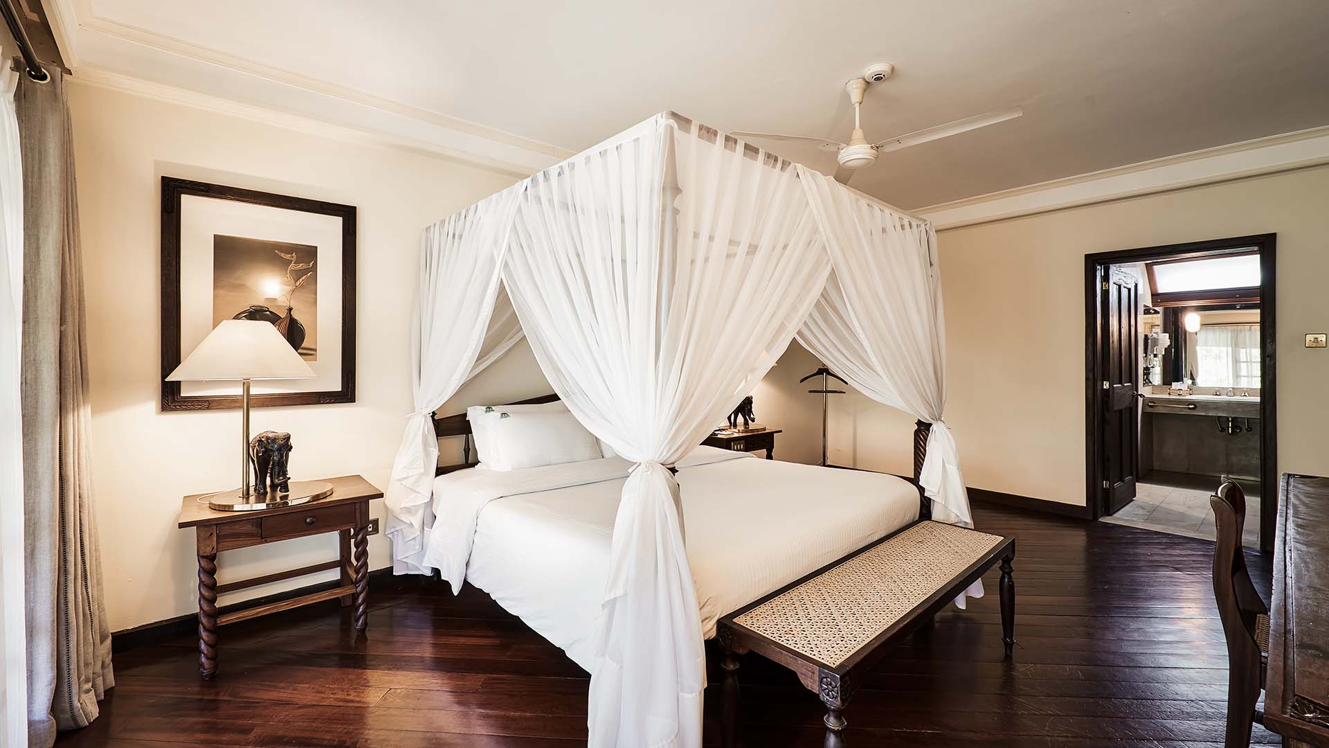 I bor på lækre Deluxe værelser