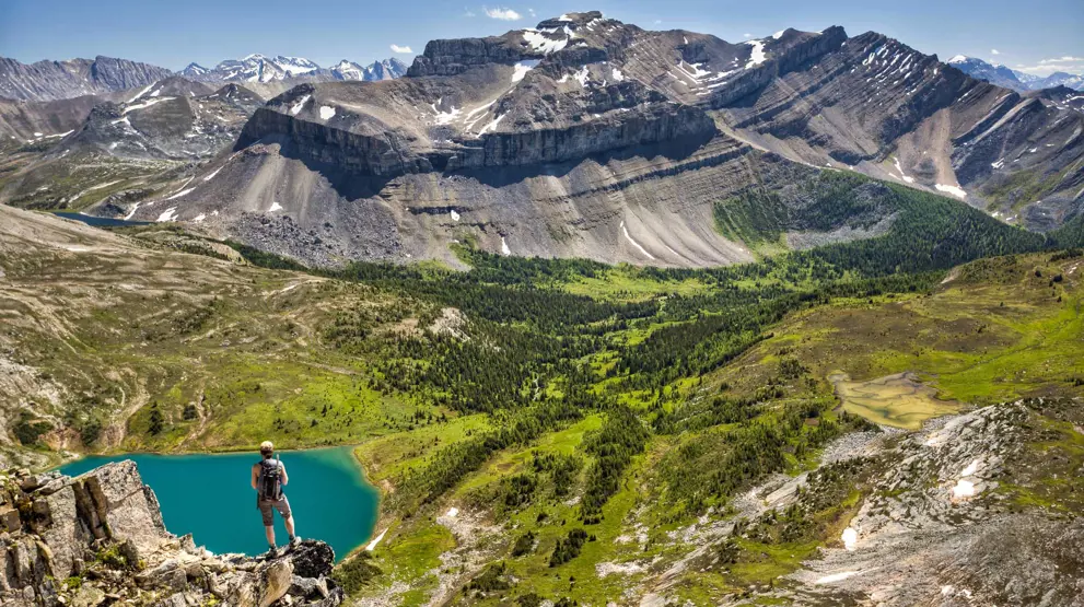 Rejser til Banff National Park byder på masser af naturskønne vandrestier.