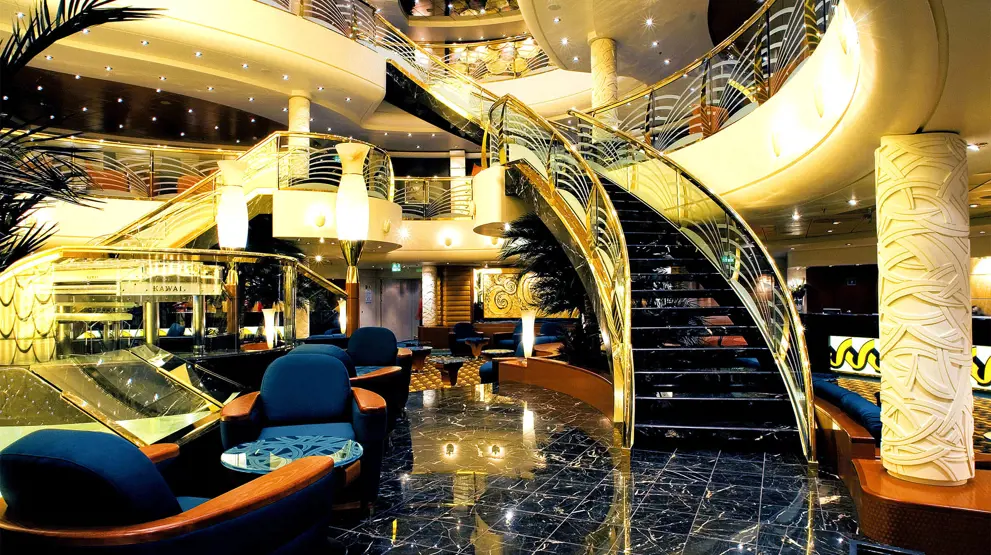 Lobbybar på MSC Musica