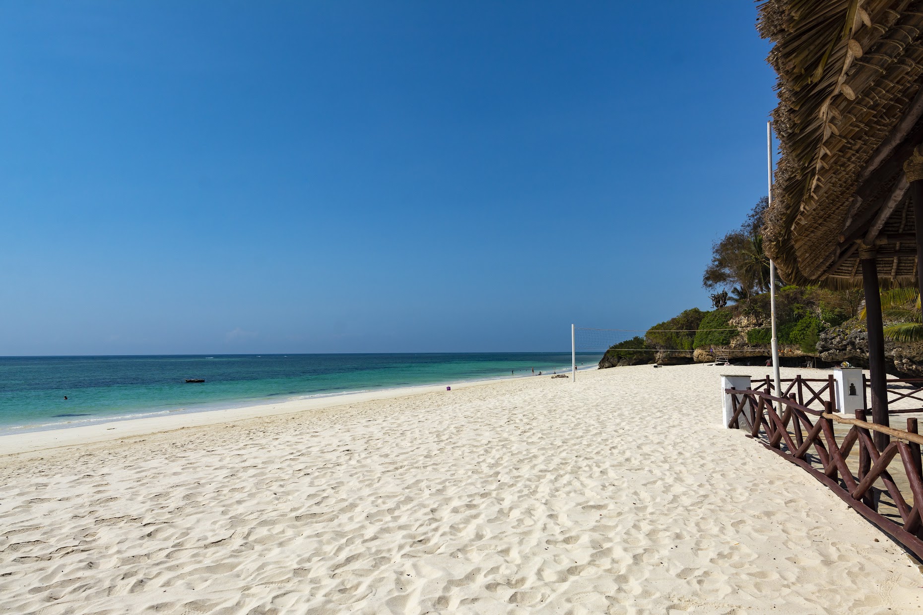 I er kun få skridt væk fra uimodståelige Diani Beach