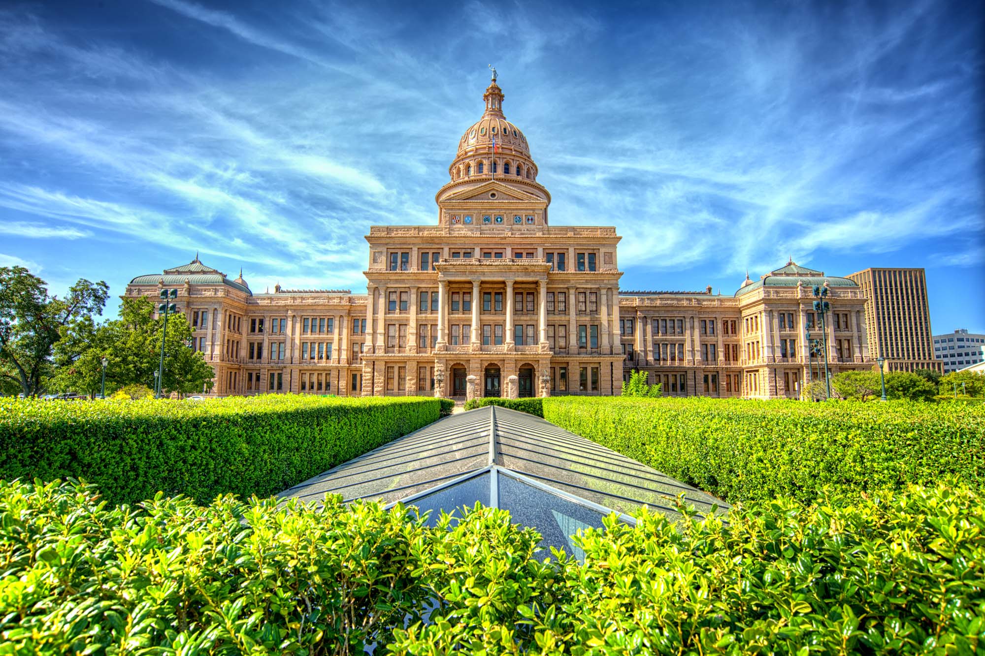 USA-Texas-Austin-State-Capitol-Building-shutterstock_139851034-L