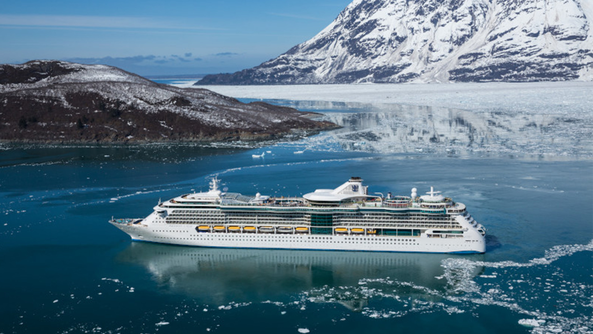 Nyd rejsen i luksuriøse omgivelser, hvor du selv fra sengen kan se den storslåede natur