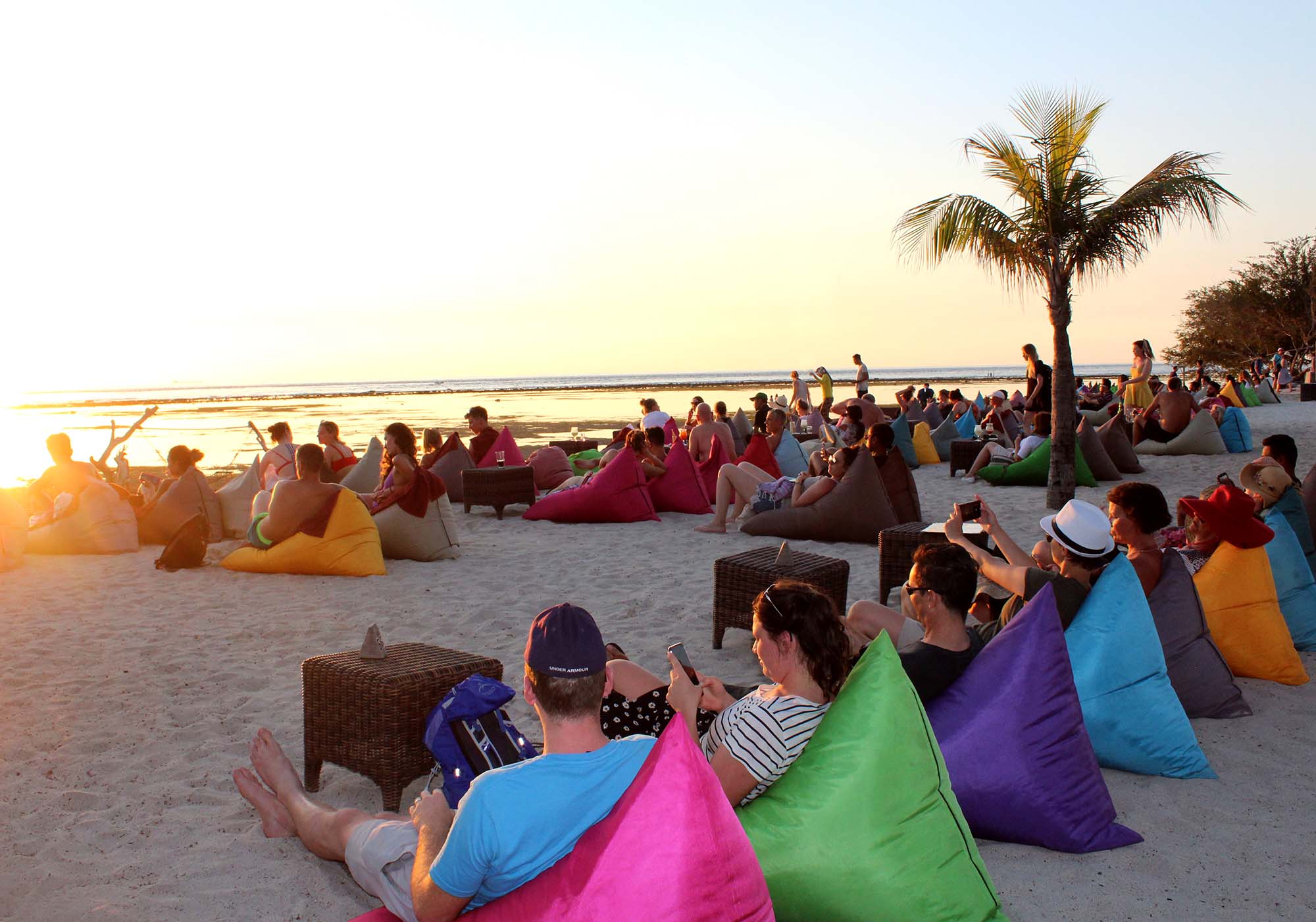 Afslappet stemning på stranden