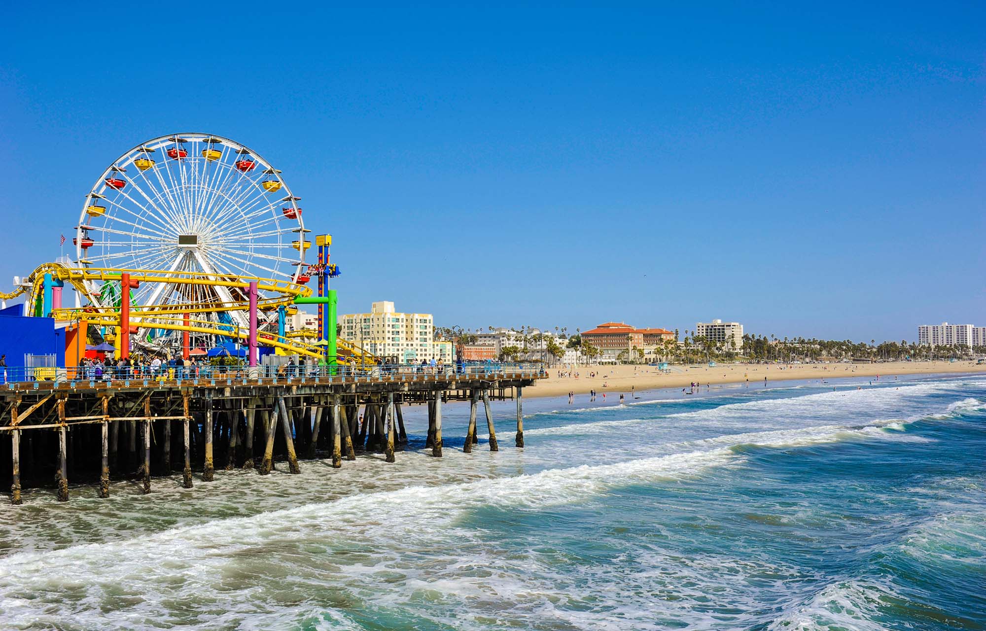 Festlige Santa Monica Pier er noget af et tilløbsstykke