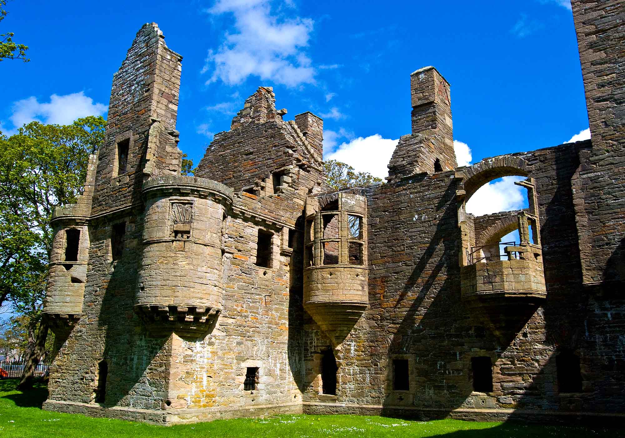 Se Earl's Palace fra 1600-tallet i Kirkwall, Skotland
