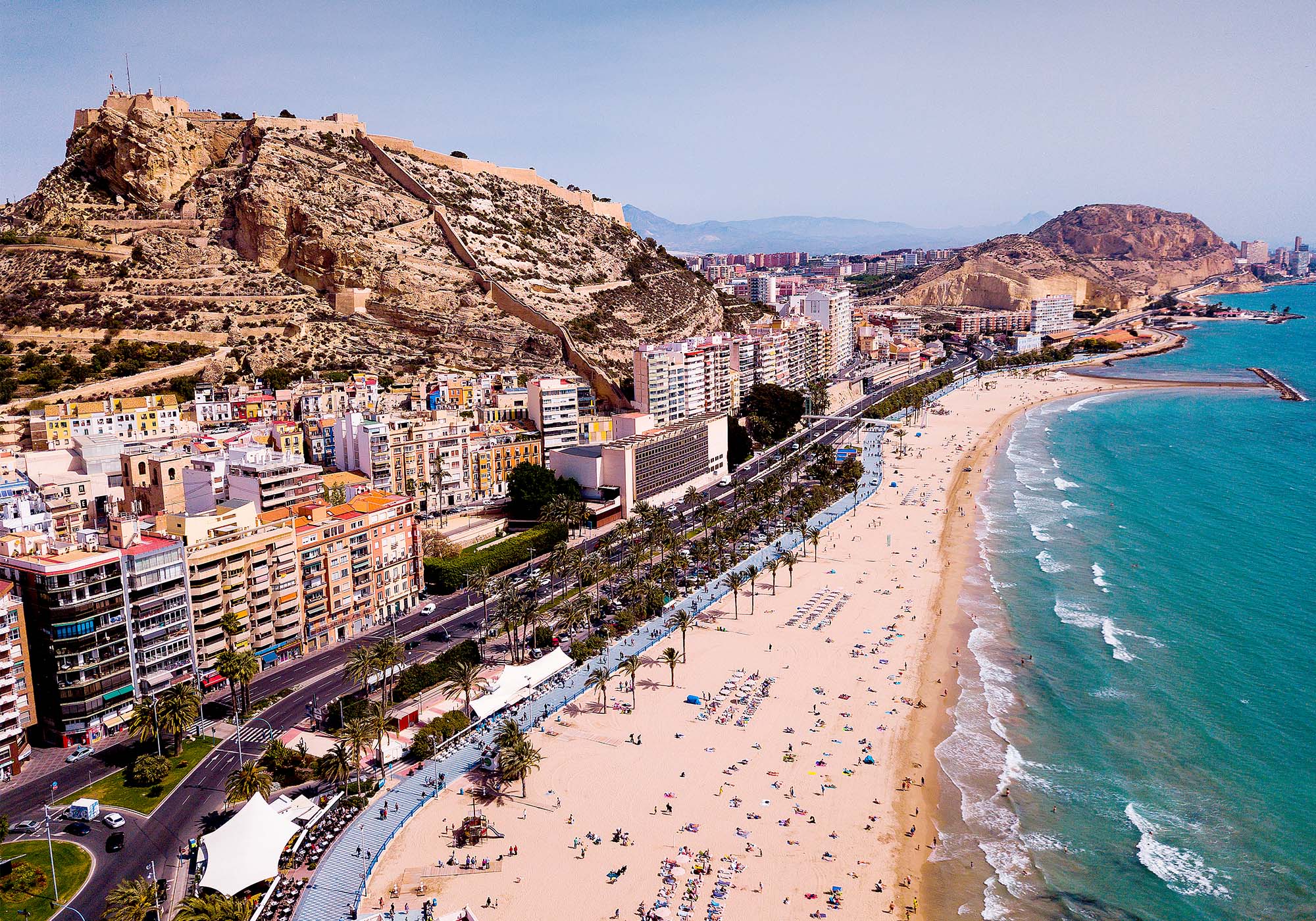 Alicante byder på historisk charme, kultur og smukke strande