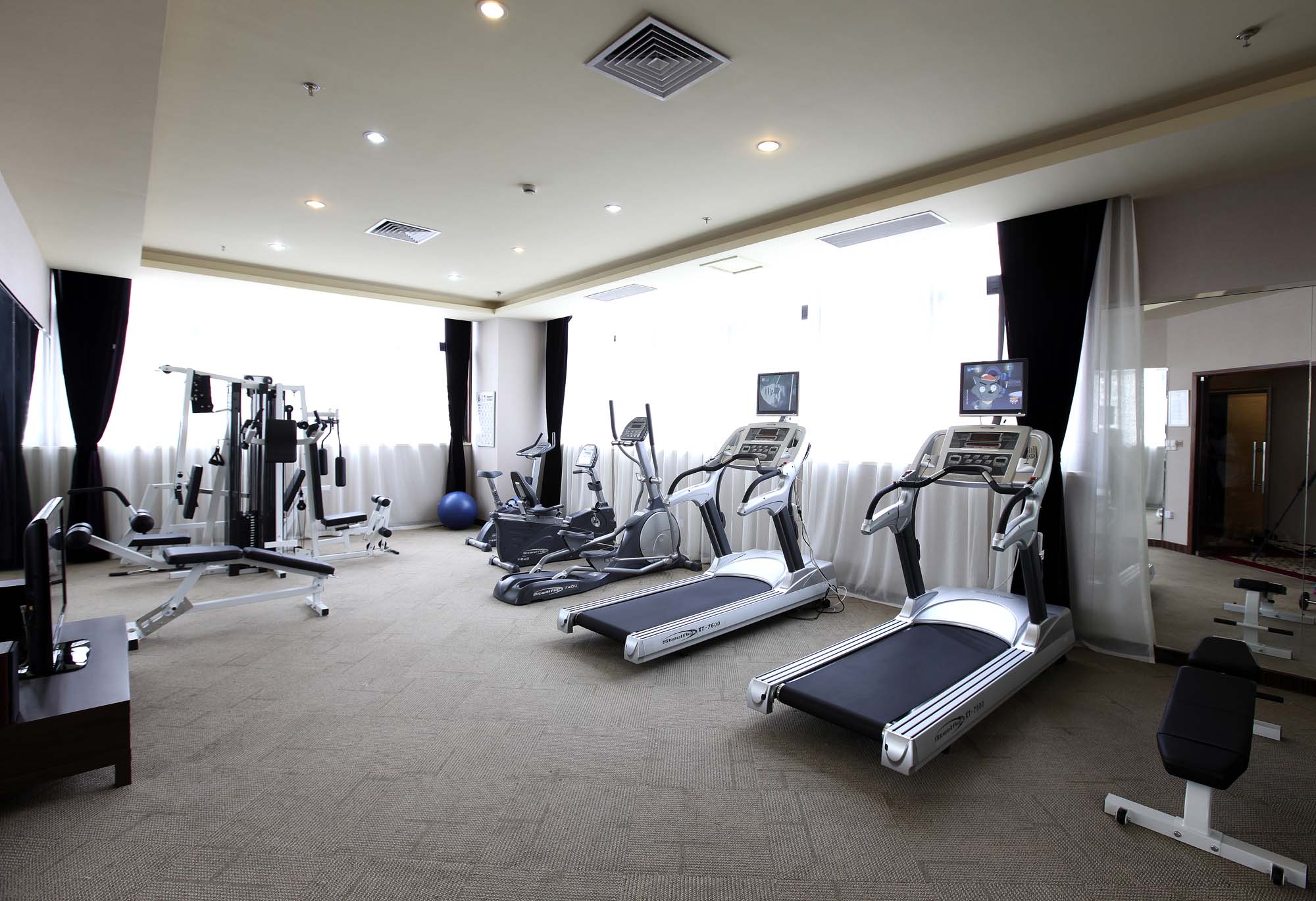 Studietur til Shanghai, bo på hotel Greenland Jiulong, fitness center