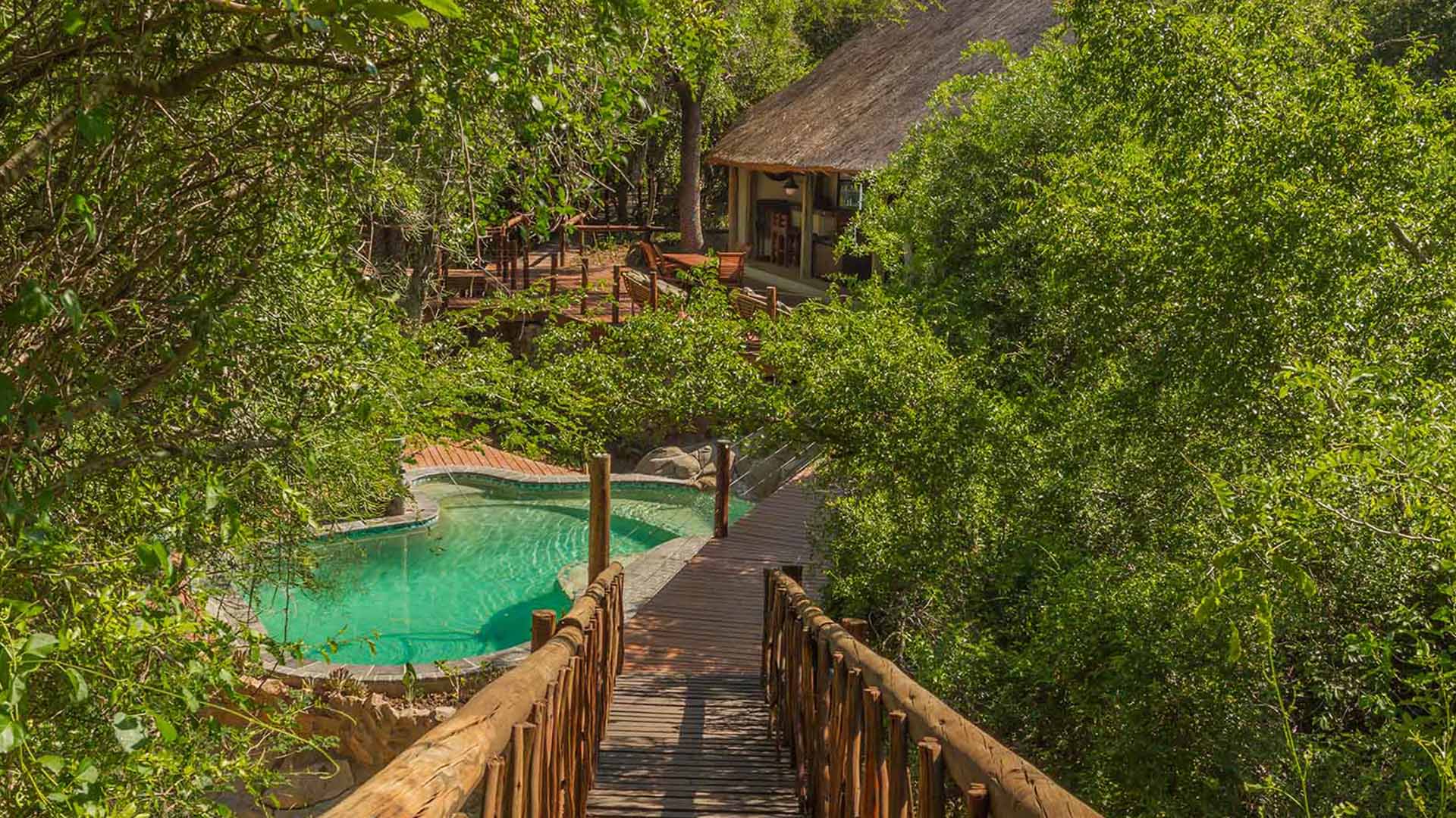 Lodgens forskellige områder er forbundet af gangstier