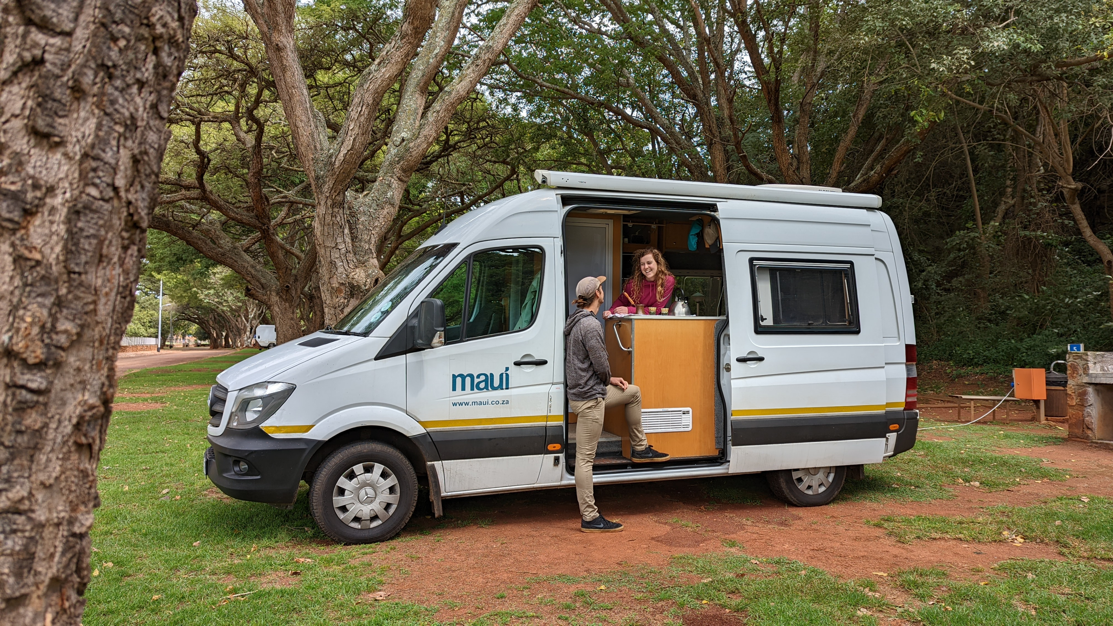 MAUI campervan med toilet med plads til 2 pers. 