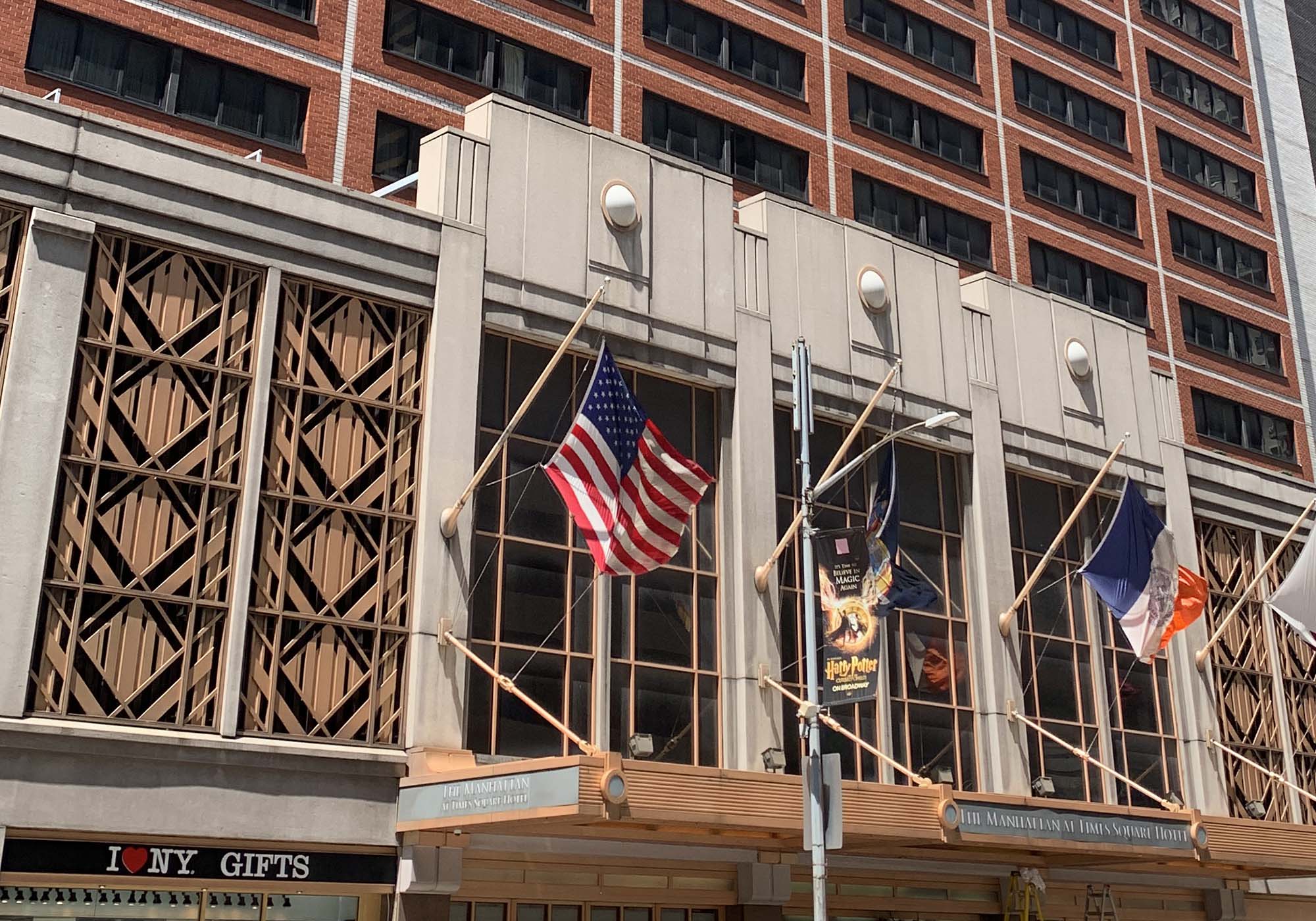 Indgangspartiet | The Manhattan at Times Square