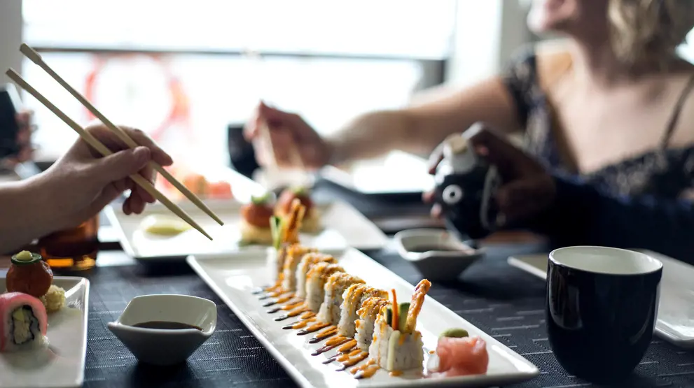 Der er alt fra sushi til middelhavsmad på menuen på skibets ni forskellige restauranter