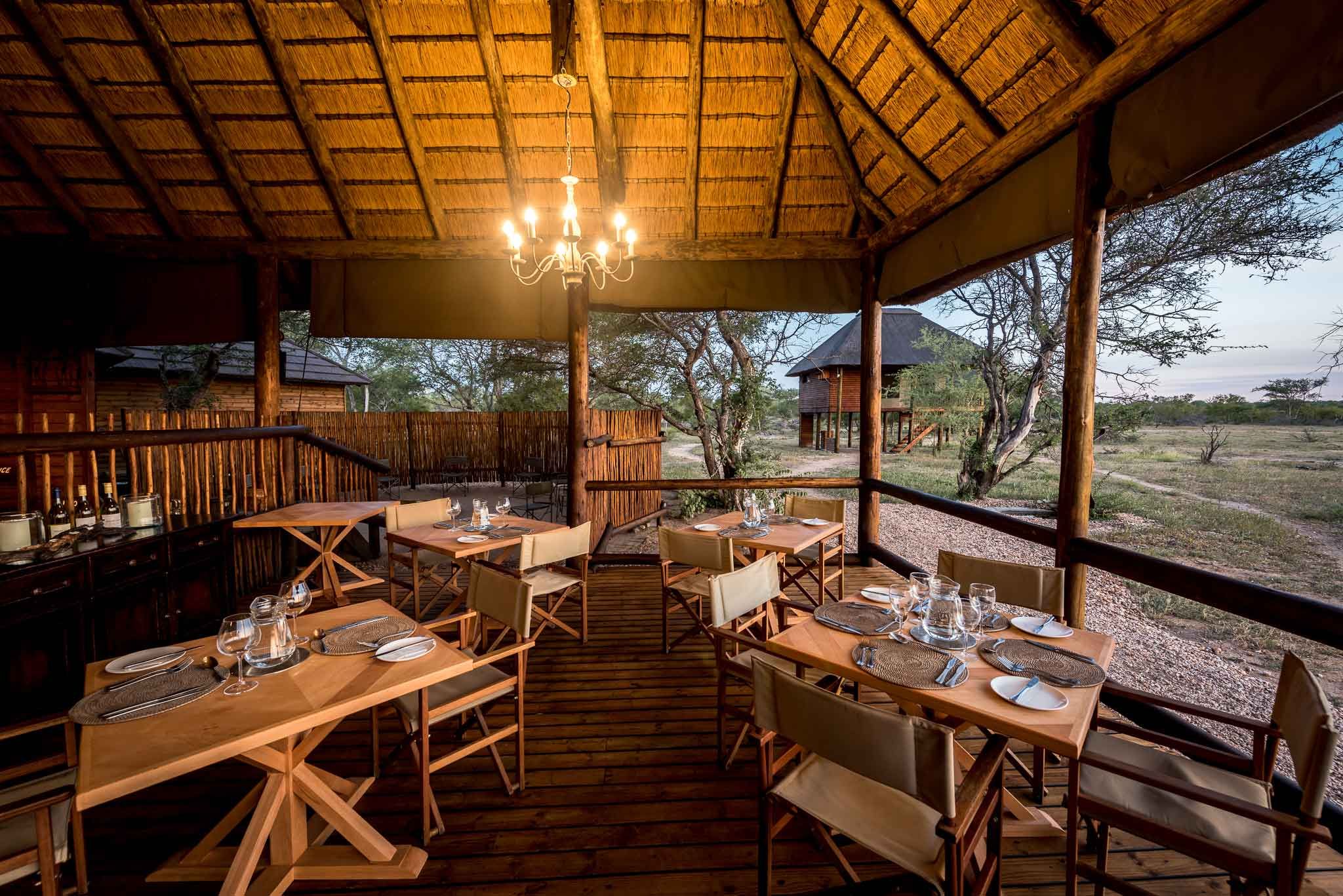 Nyd måltiderne i campens hyggelige restaurant