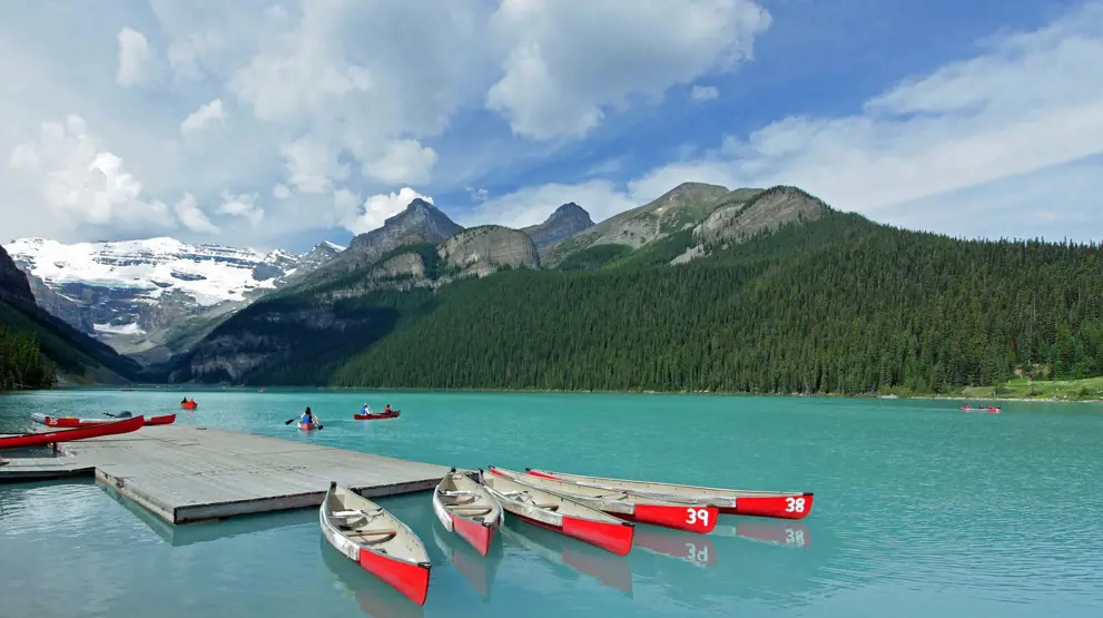 Kanotur på Lake Louise, Banff National Park, Alberta, Canada
