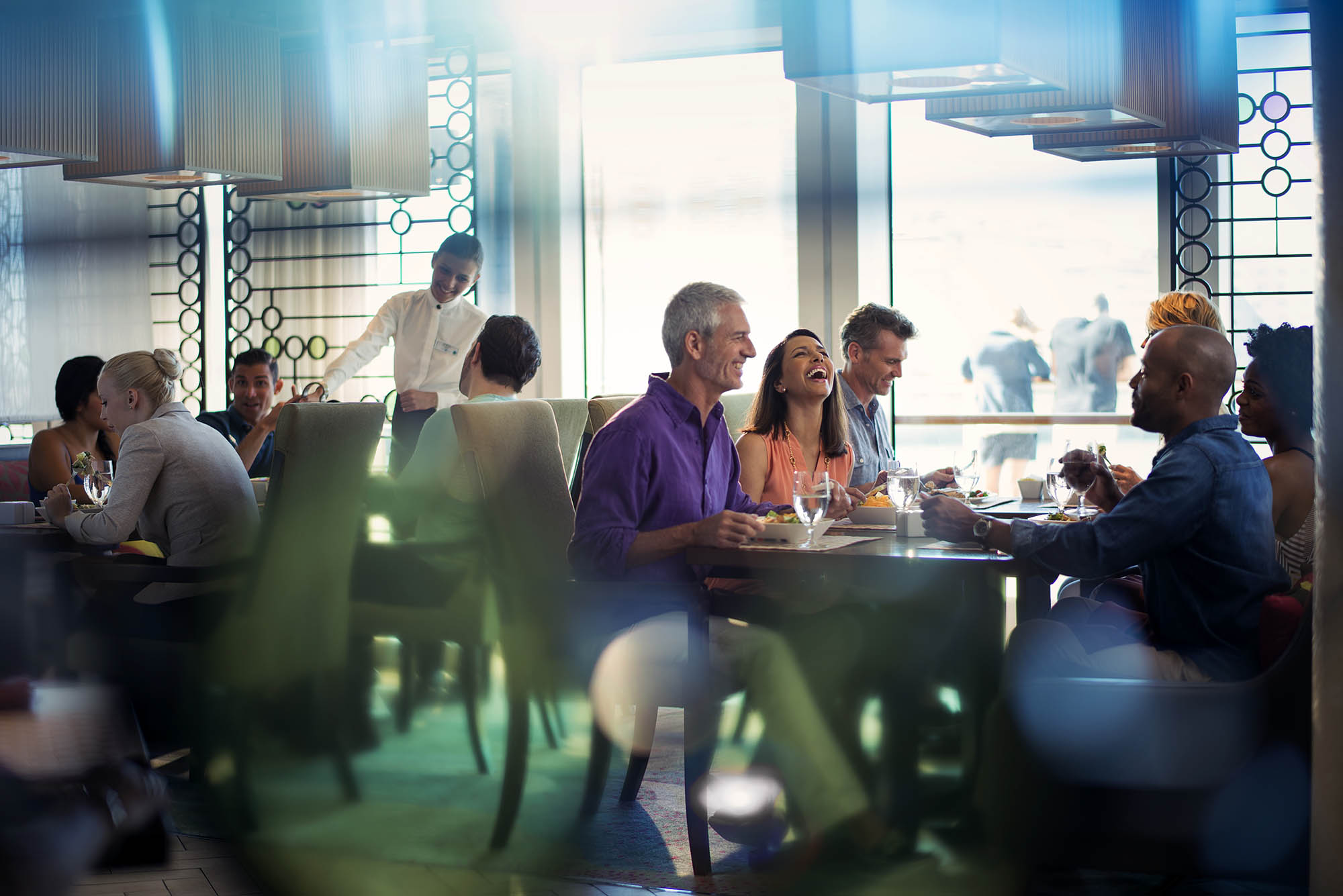 Nyd en afslappende middag i elegant atmosfære ombord