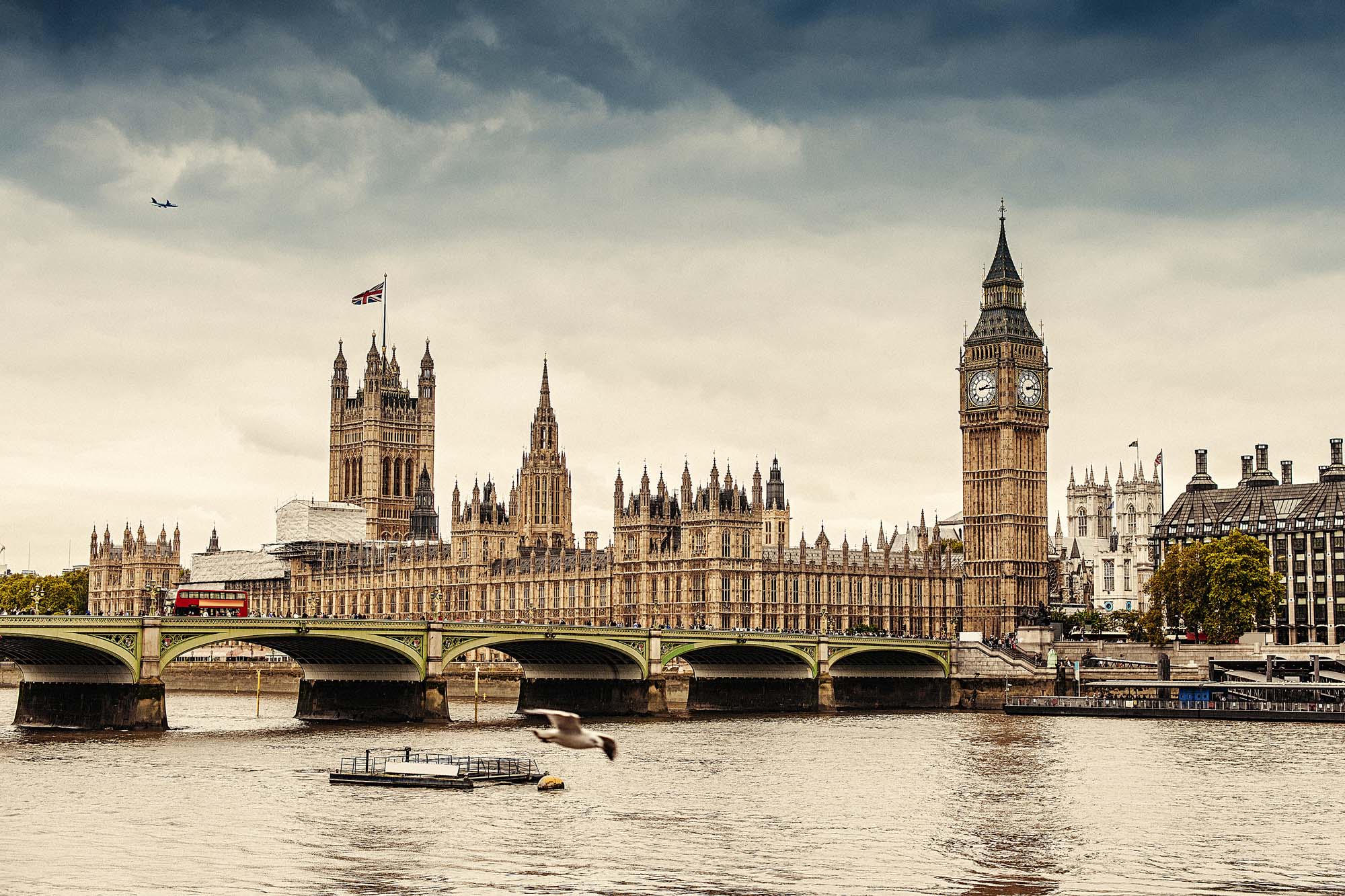 England-London-Big-Ben-Parlament-iStock-487547456-XL