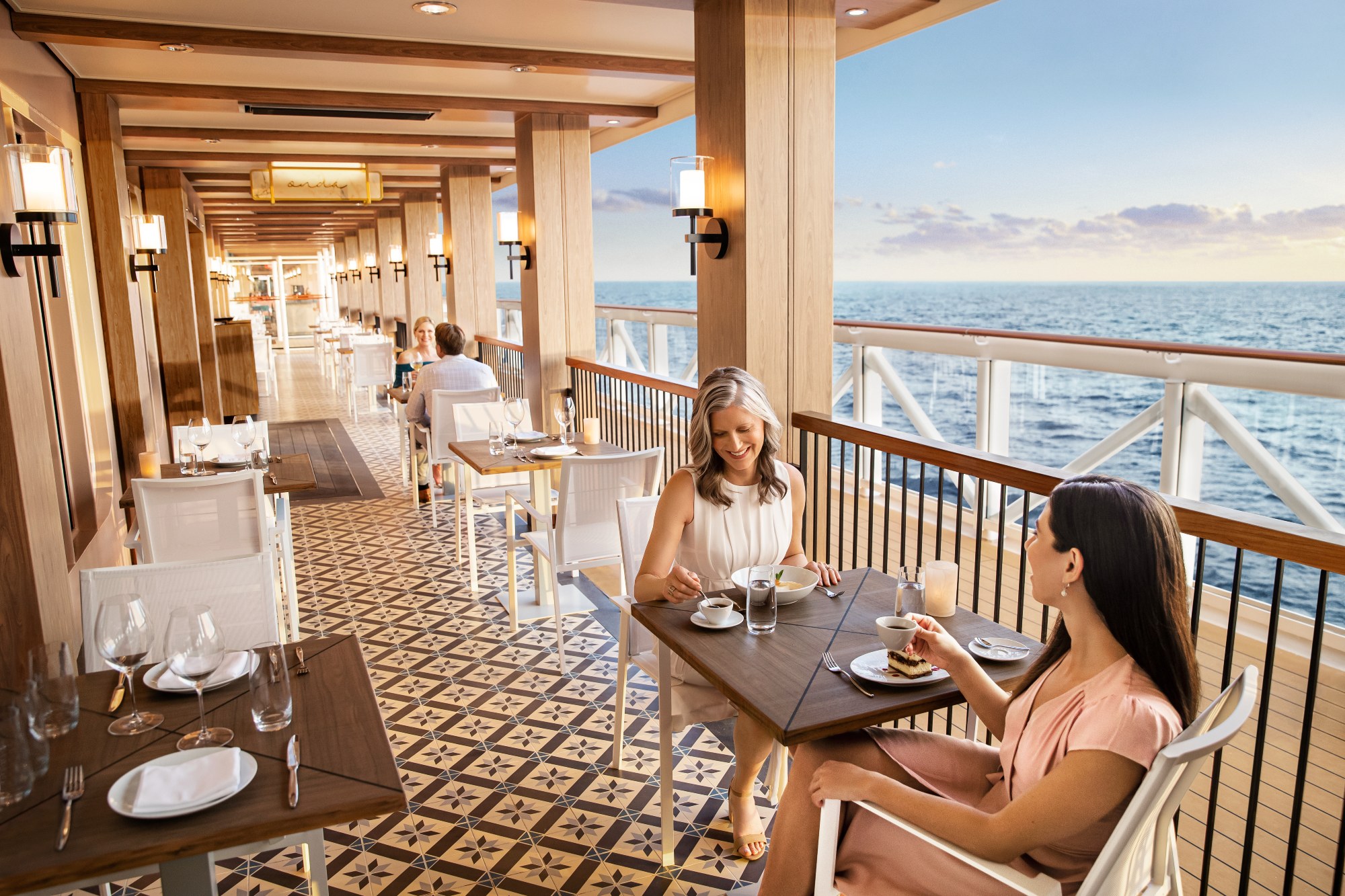 På krydstogt med Norwegian Cruise Line vælger du selv, hvor og hvornår du vil spise