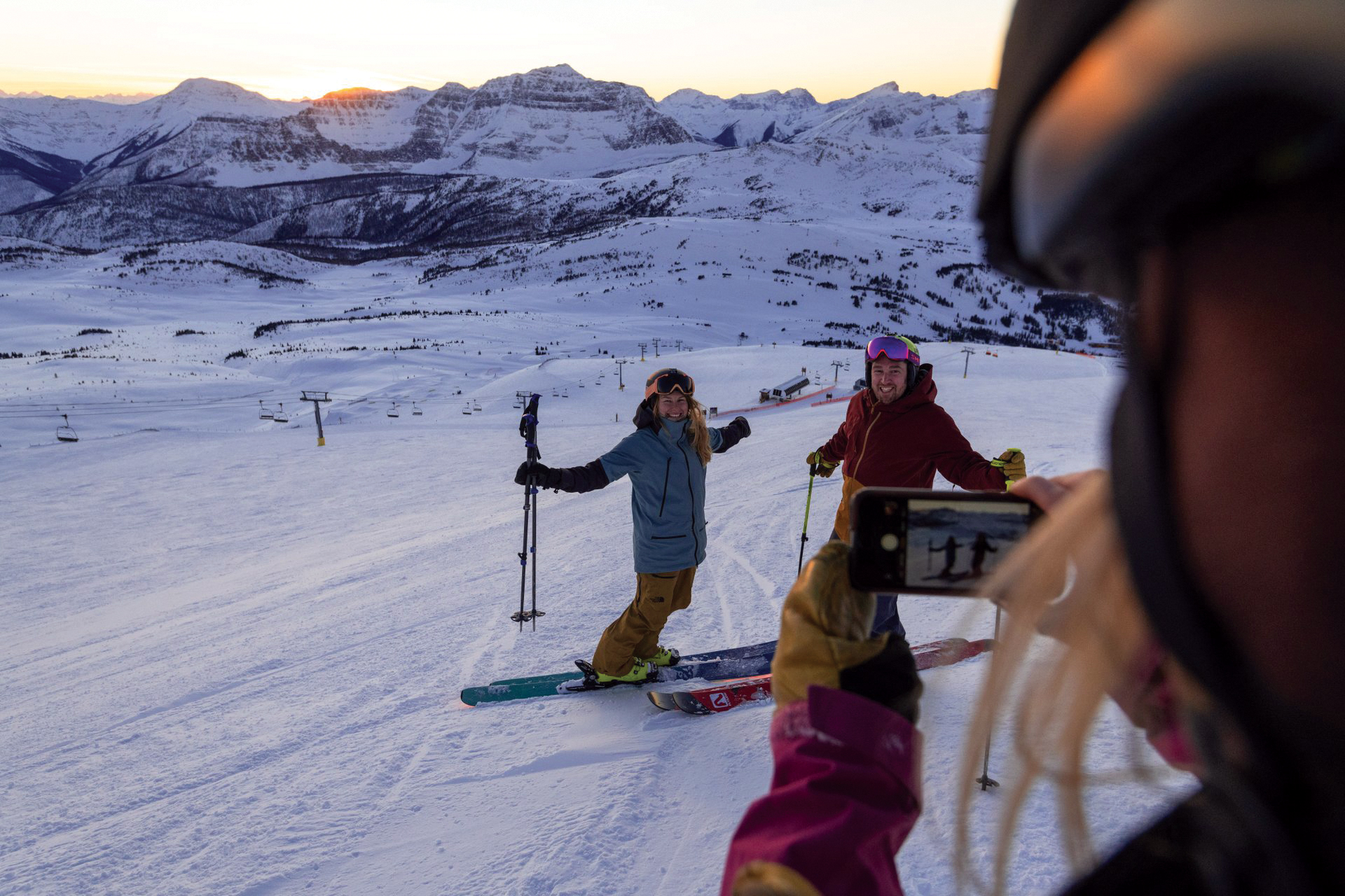 Rejser til Banff National Park kan opleves hele året, f.eks. på ski i vintersæsonen.