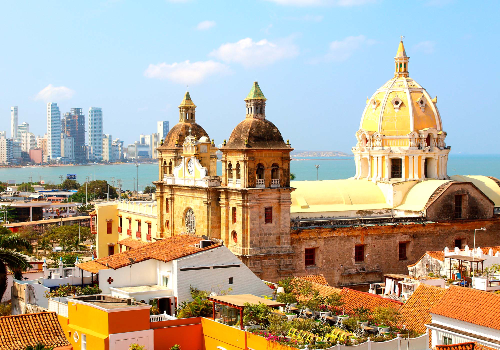 Besøg flere smukke destinationer, som Cartagena i Colombia