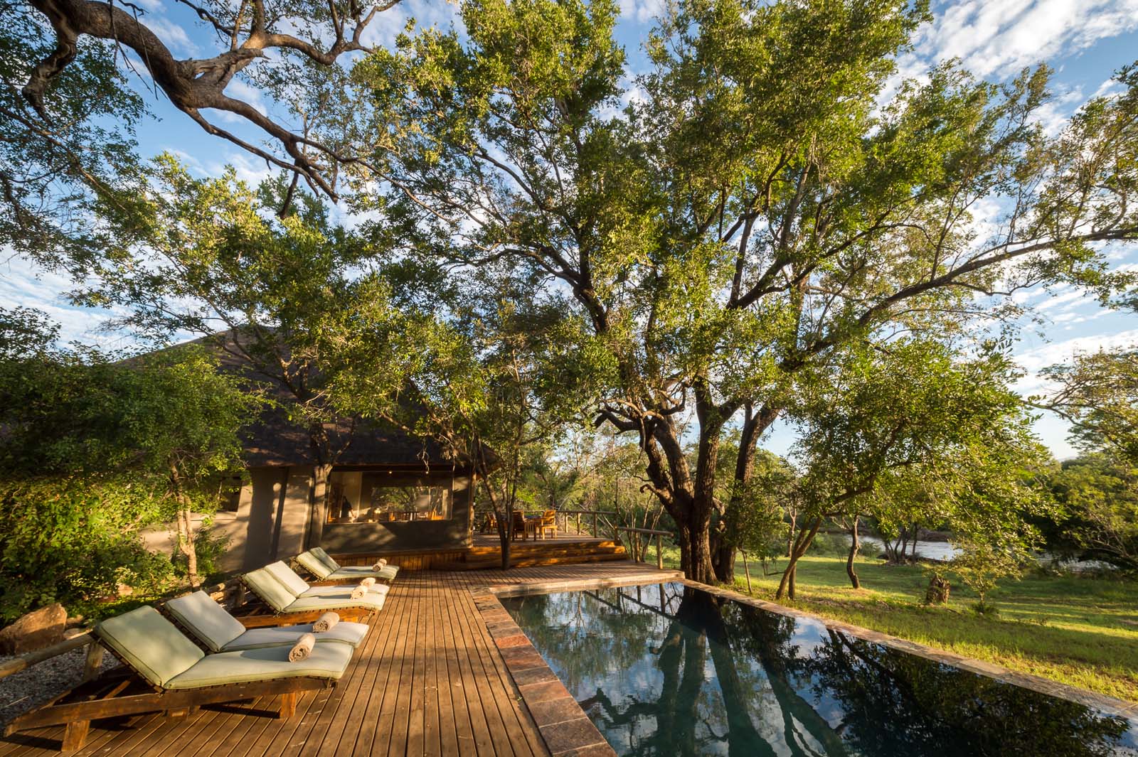 I bor på den lækre Rukiya Safari Camp på denne safarirejse