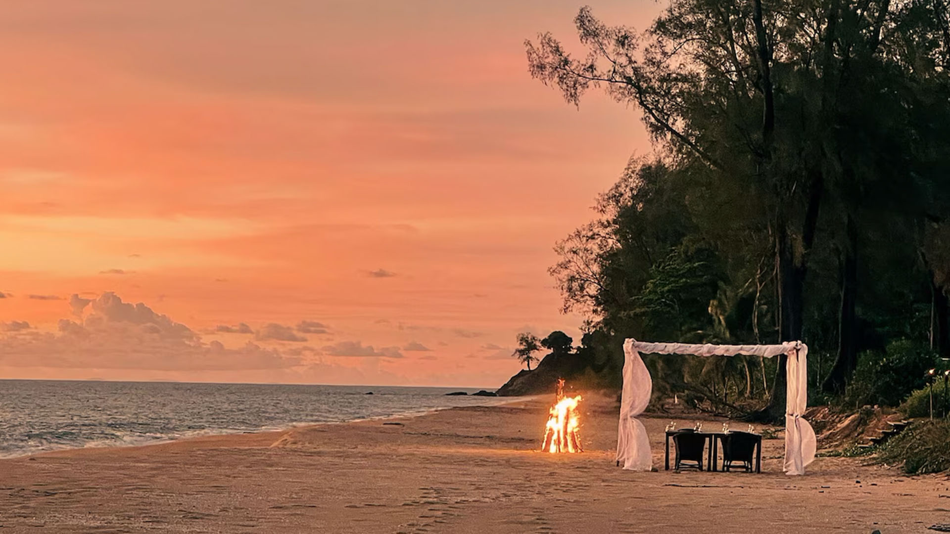 Rejsen slutter med nogle dages ren afslapning på den thailandske ø Koh Phra Thong.