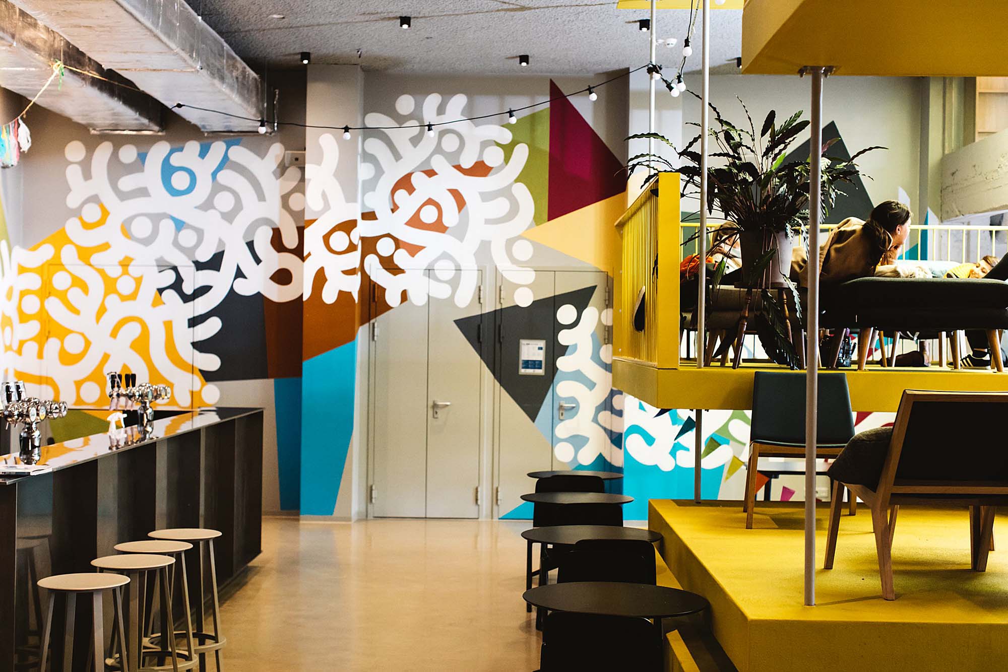 Studietur til Amsterdam. CLINK Noord. Loungeområde.