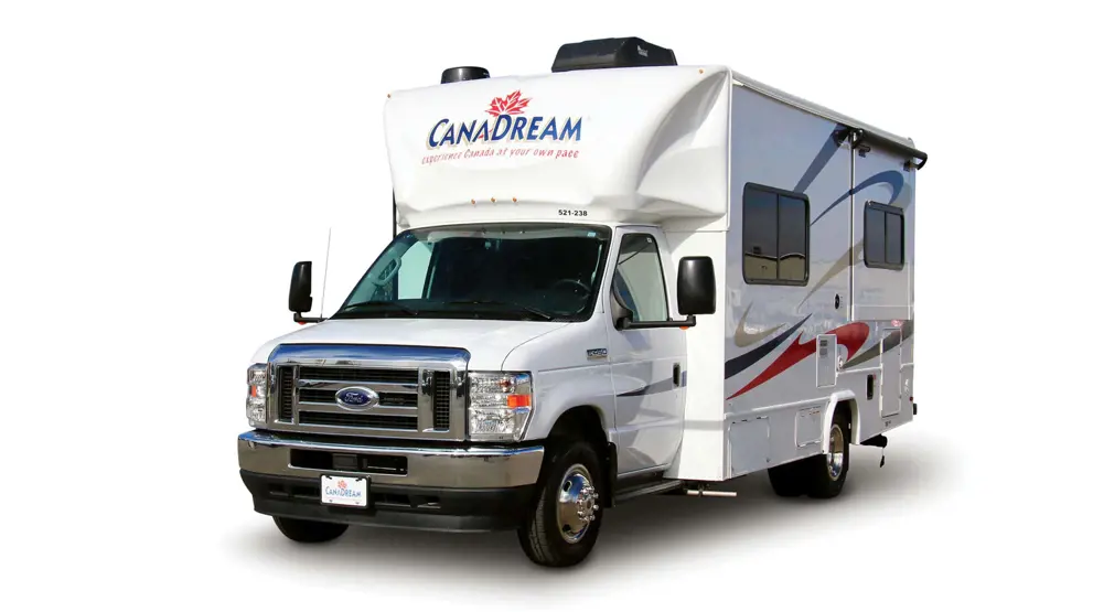 Den idéelle autocamper for familien med 2 voksne og 2 små børn