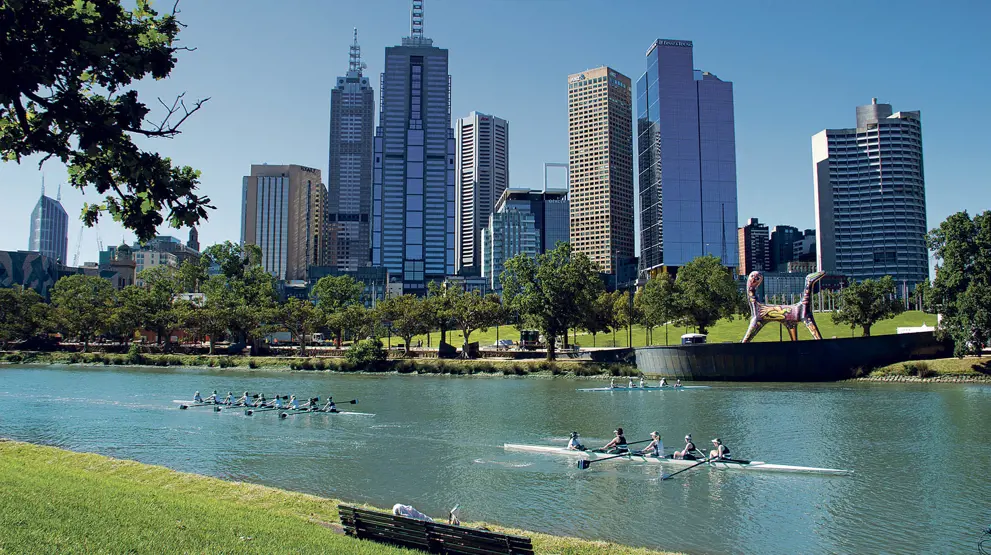 Oplev en naturskøn kajaktur på Yarra River på rejser til Melbourne.