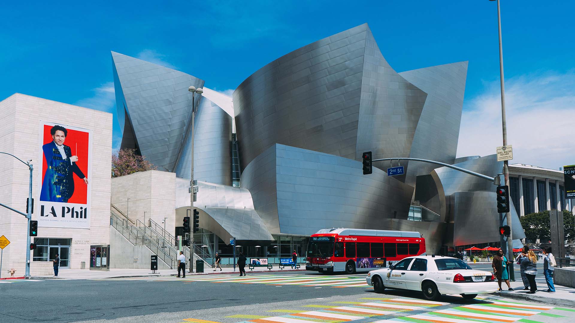 Tjek kalenderen for en forestilling i Walt Disney Concert Hall