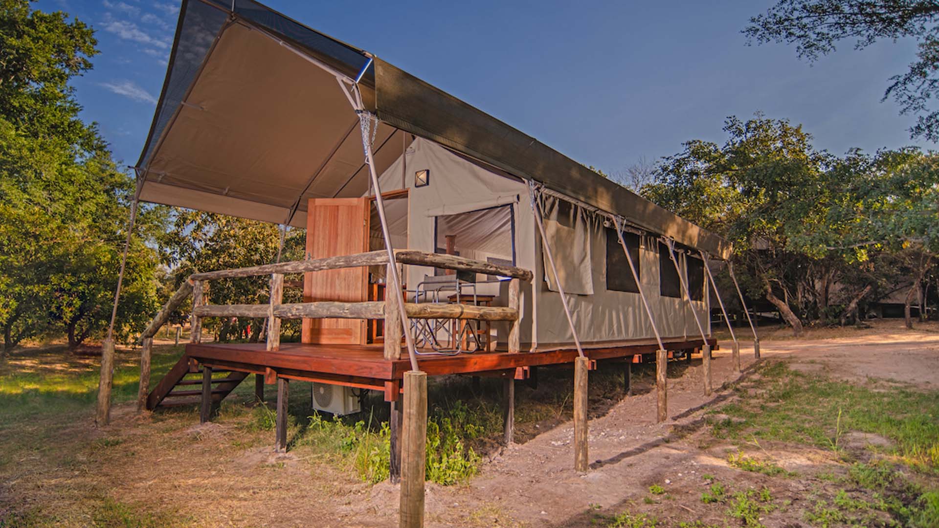 Stemningsfulde Nkambeni Safari Camp