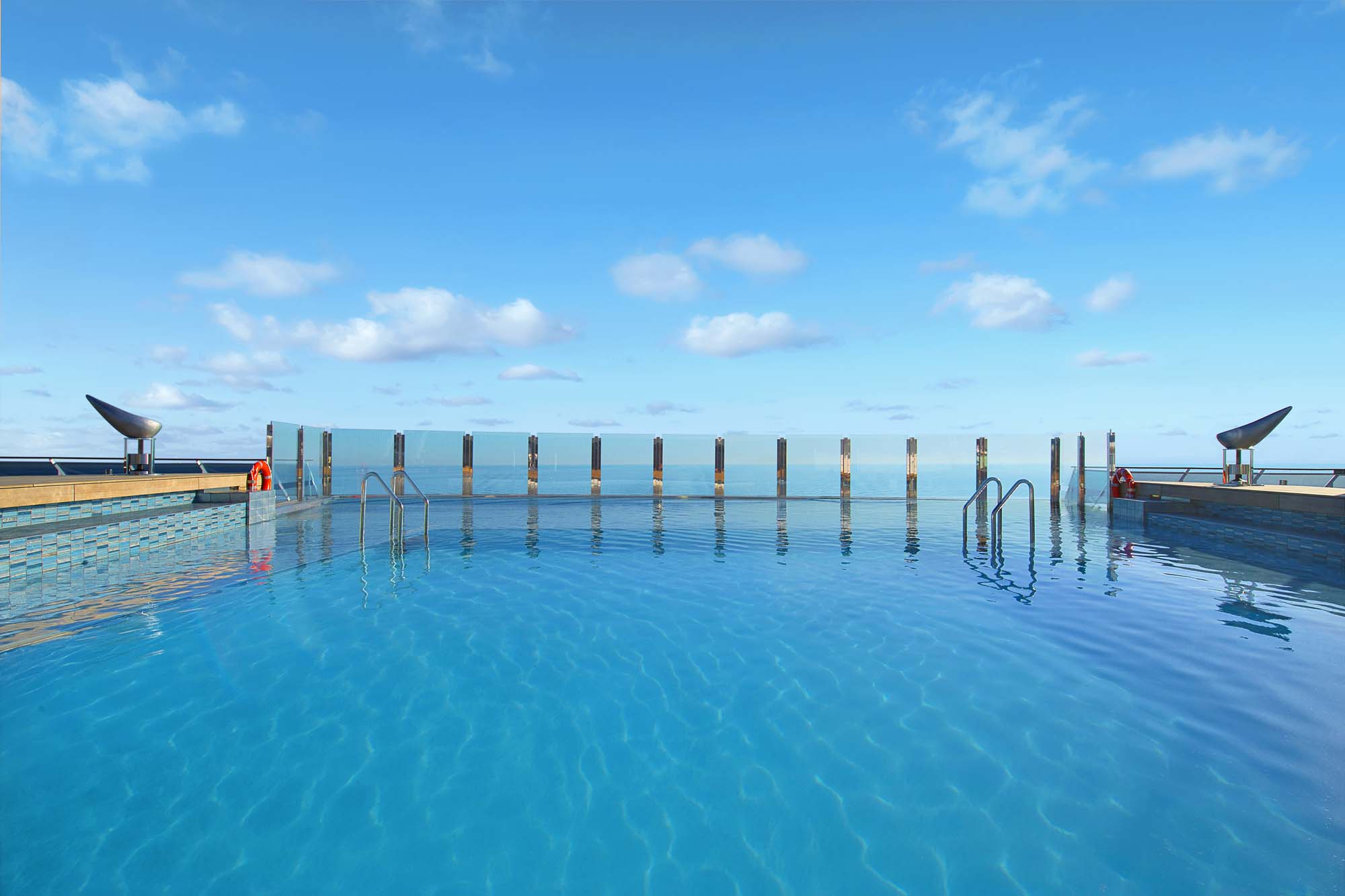 The Garden Pool på MSC Divina