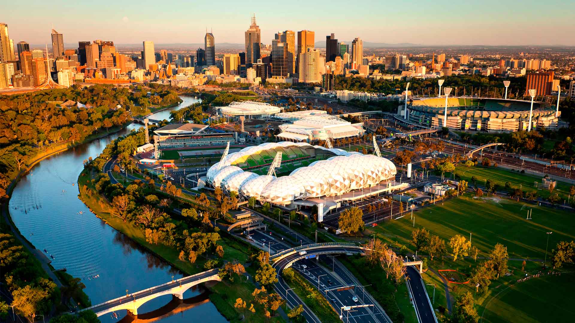 Besøg Melbourne Cricket Ground og se sport på din rejse til Melbourne.