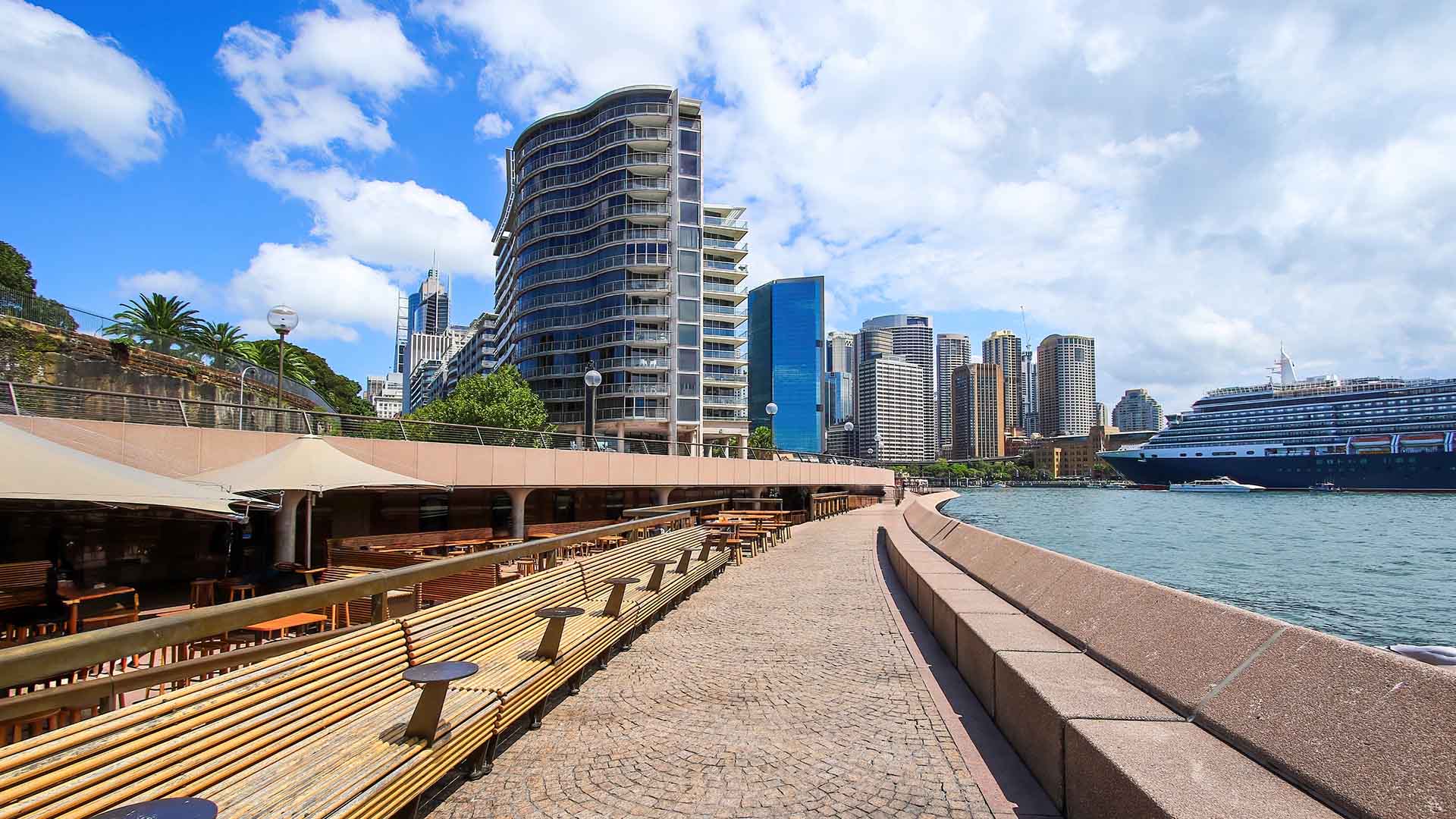 Fra centrum i Circulay Quay kan du nå alt på din Sydney-rejse.