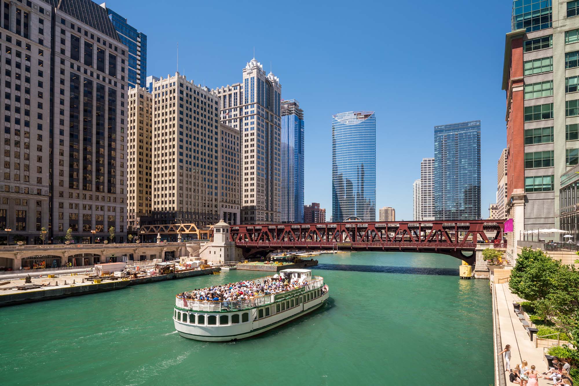 usa-chicago-chicago-river-shutterstock-444054760