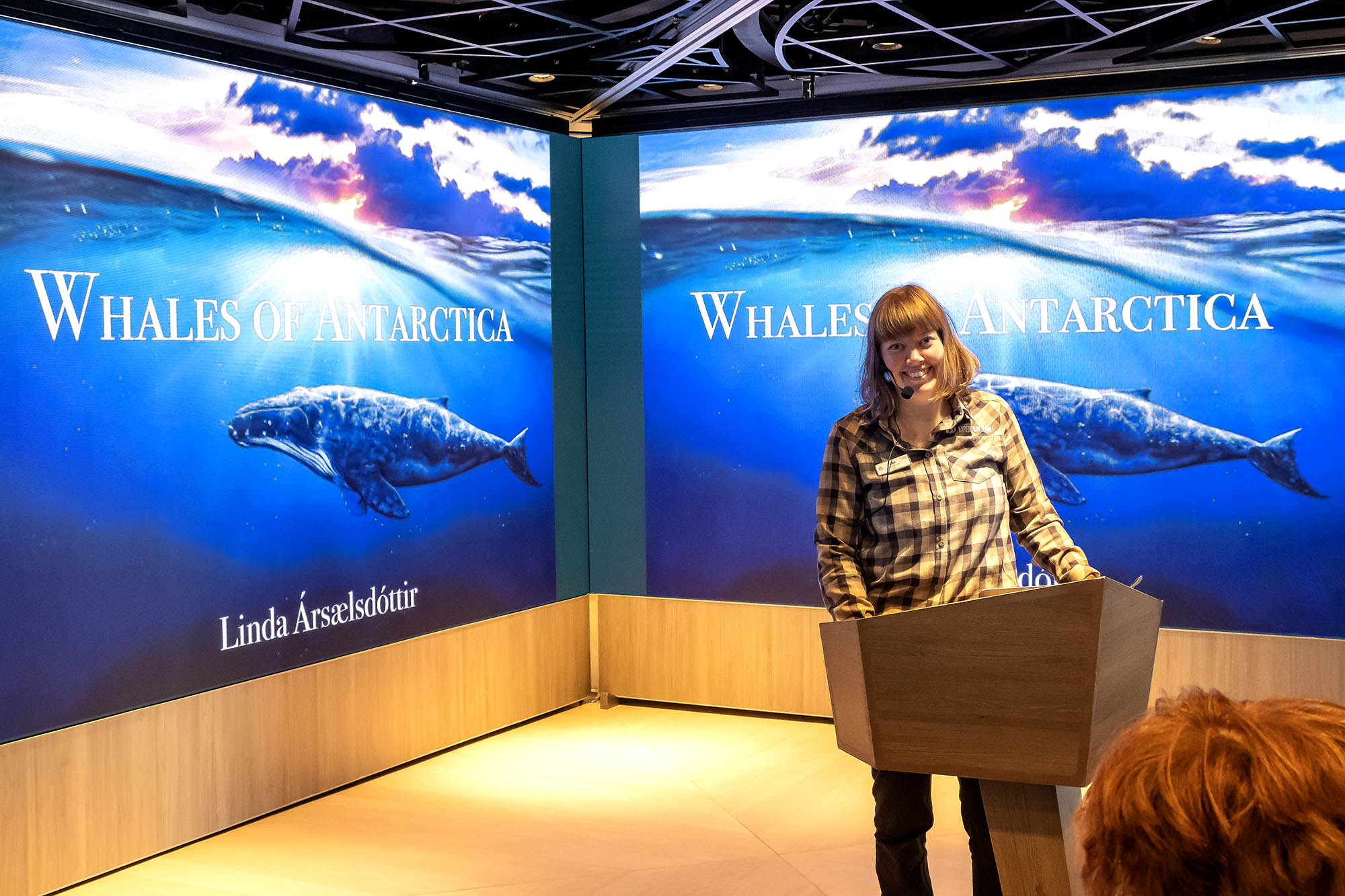 Masser af berigende foredrag på et cruise med MS Roald Amundsen