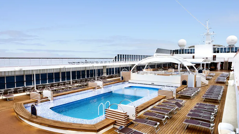 Poolområde på MSC Armonia