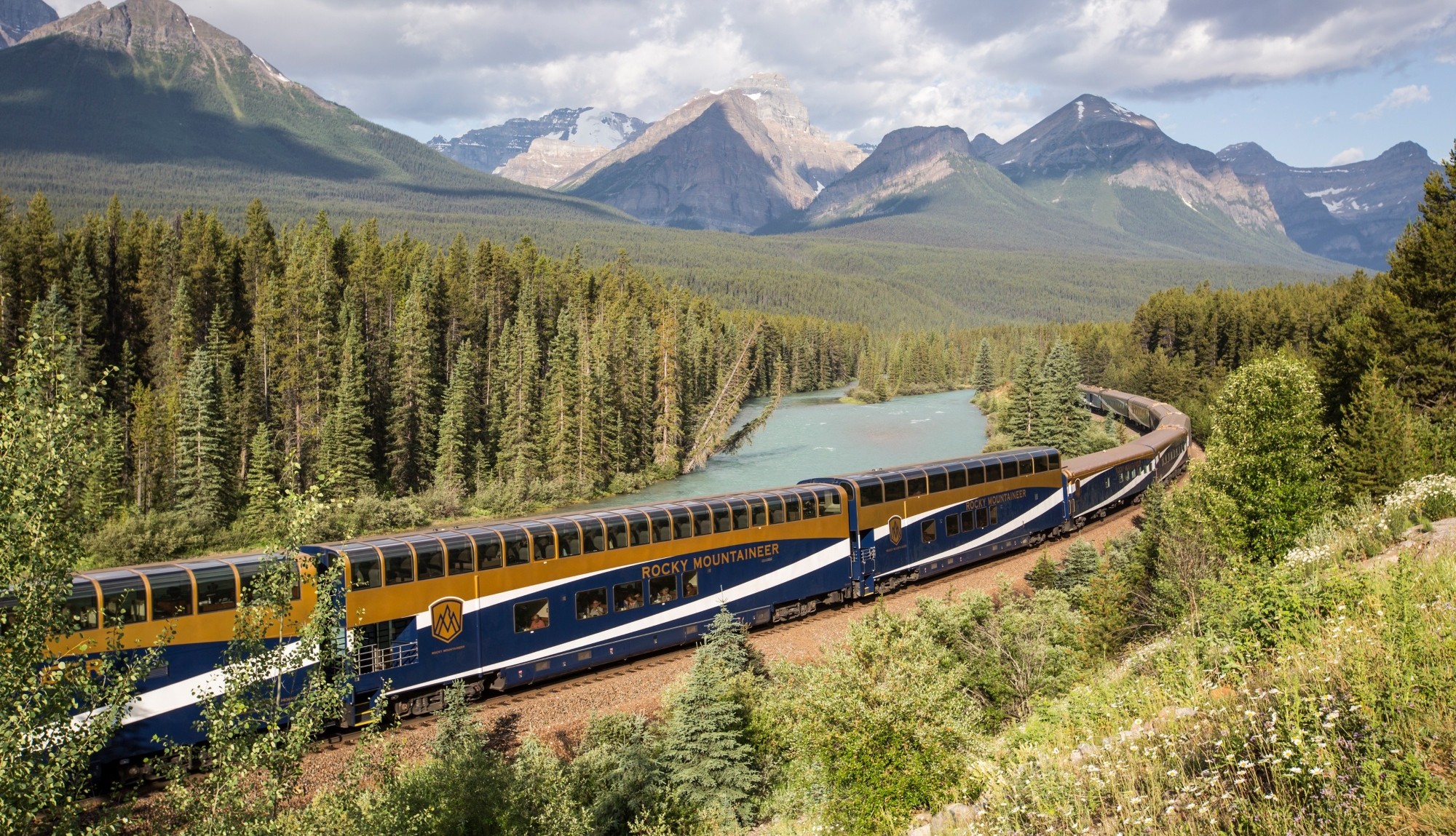 Rocky Mountaineer-toget i Banff National Park. Credit: Rocky Mountaineer